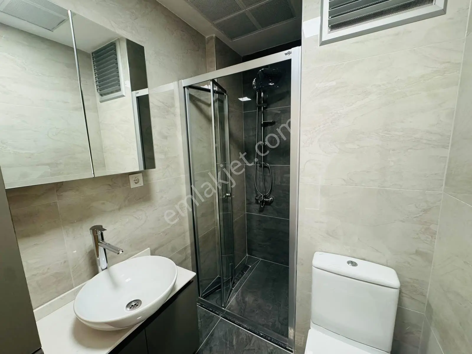 Mer-pa İnş Bağlık Mah'de/ Acil Satılık / İskanlı Cam Balkon Sıfır 2+1 — fotoğraf 24