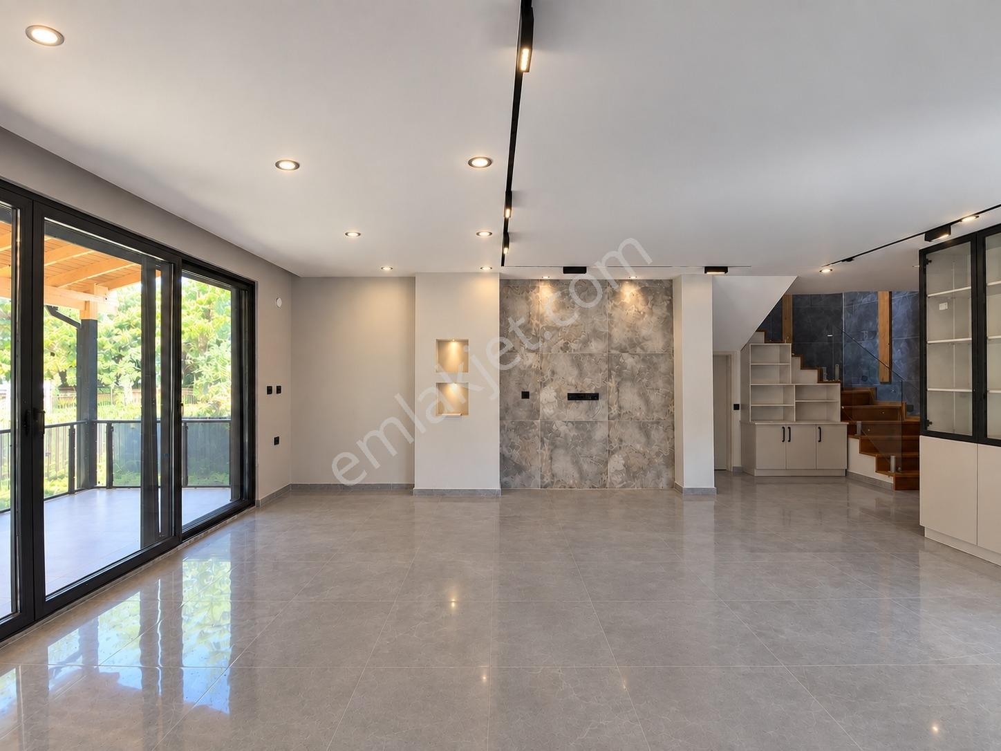 Umas Solutıon'dan Akvaryum Beach'e Yürüme Mesafesinde -3+1 Villa — fotoğraf 9