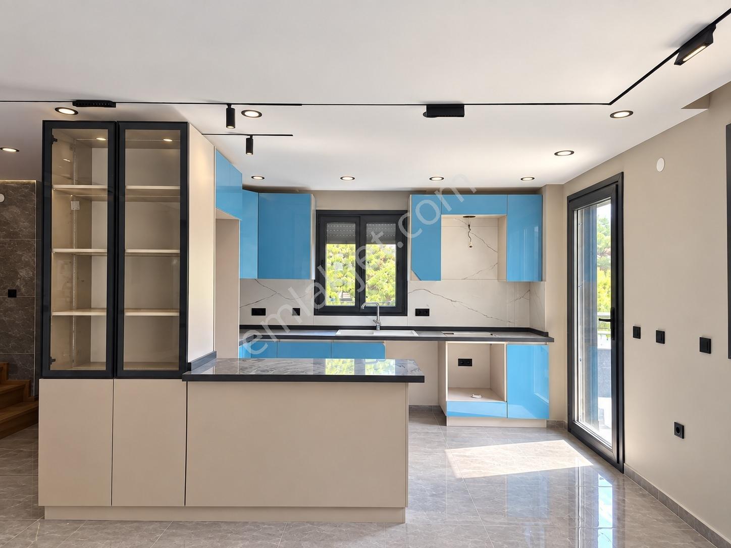 Umas Solutıon'dan Akvaryum Beach'e Yürüme Mesafesinde -3+1 Villa — fotoğraf 10