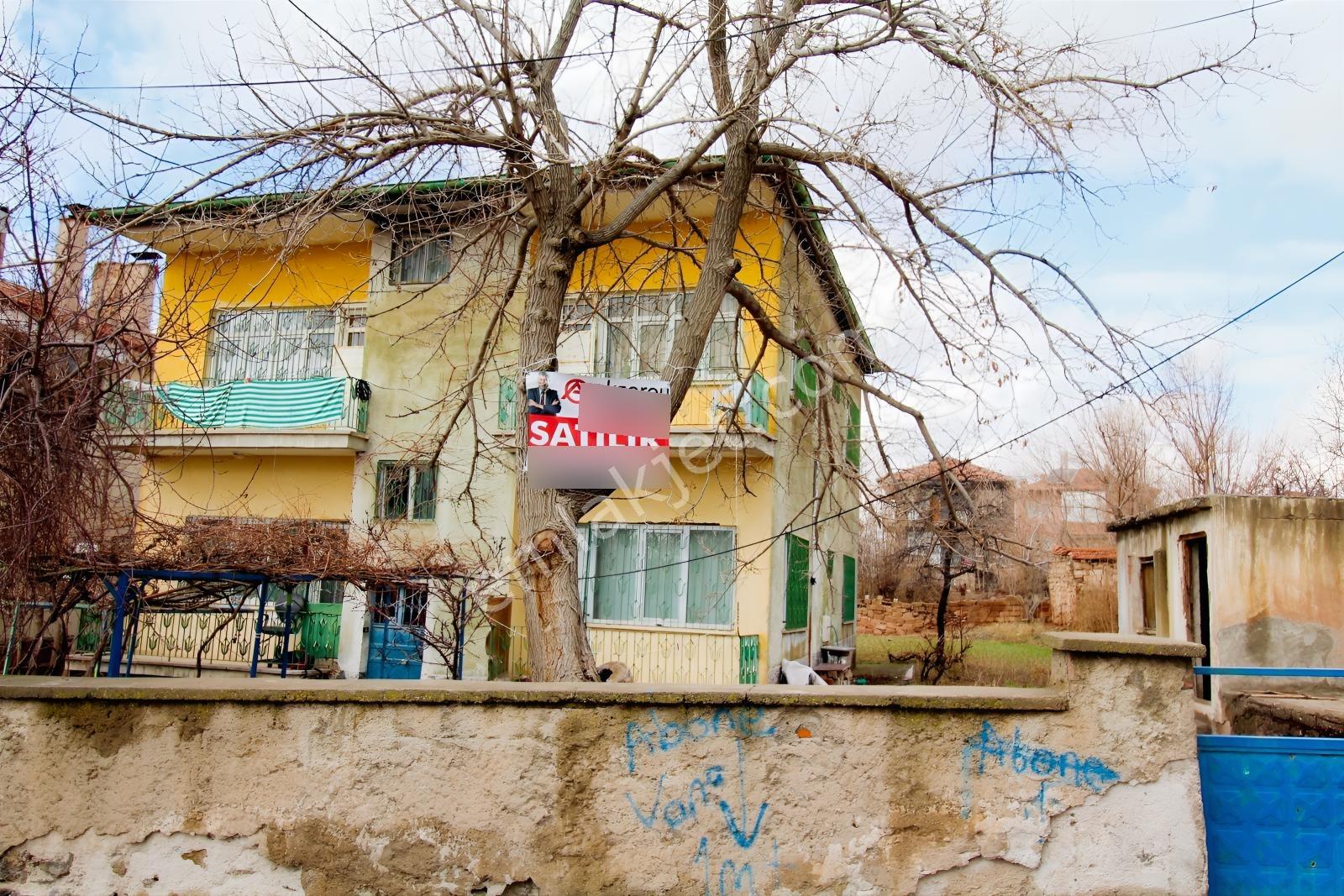 Aksaray Bahçeli Mahallesinde Müstakil Ev Ve Arsası(700m²) — fotoğraf 2