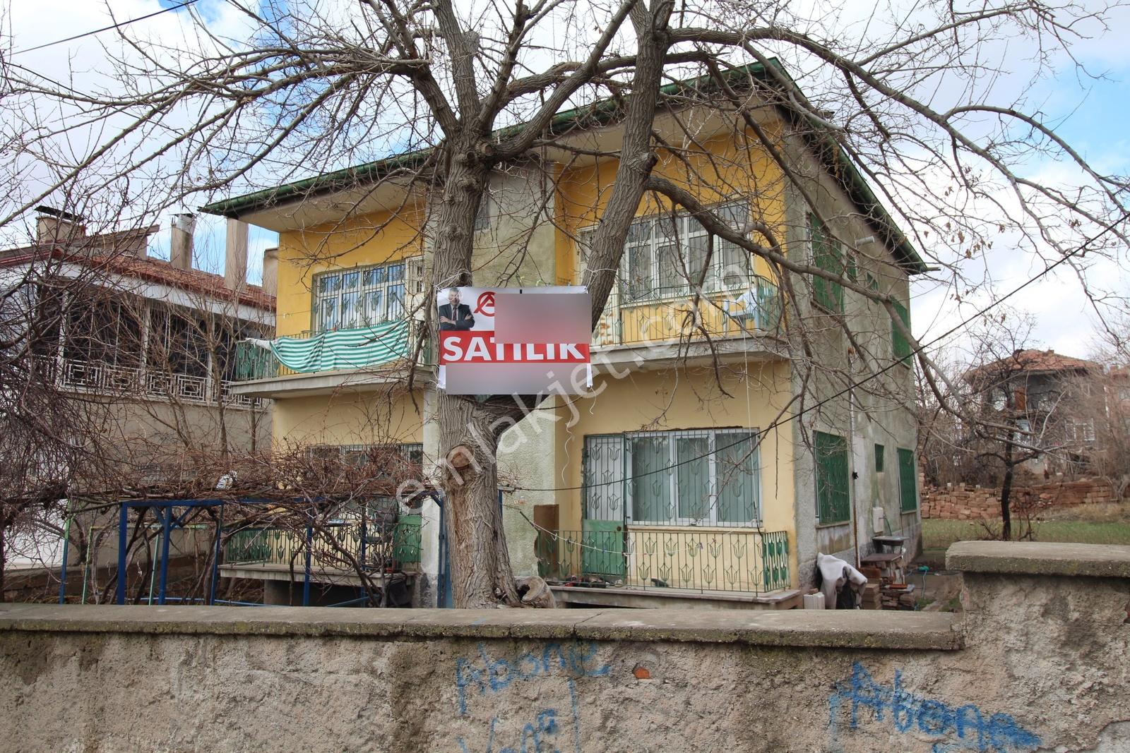 Aksaray Bahçeli Mahallesinde Müstakil Ev Ve Arsası(700m²) — fotoğraf 3