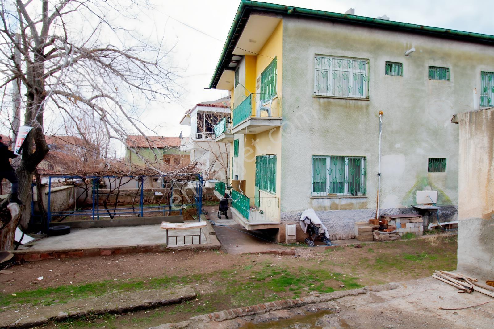 Aksaray Bahçeli Mahallesinde Müstakil Ev Ve Arsası(700m²) — fotoğraf 5