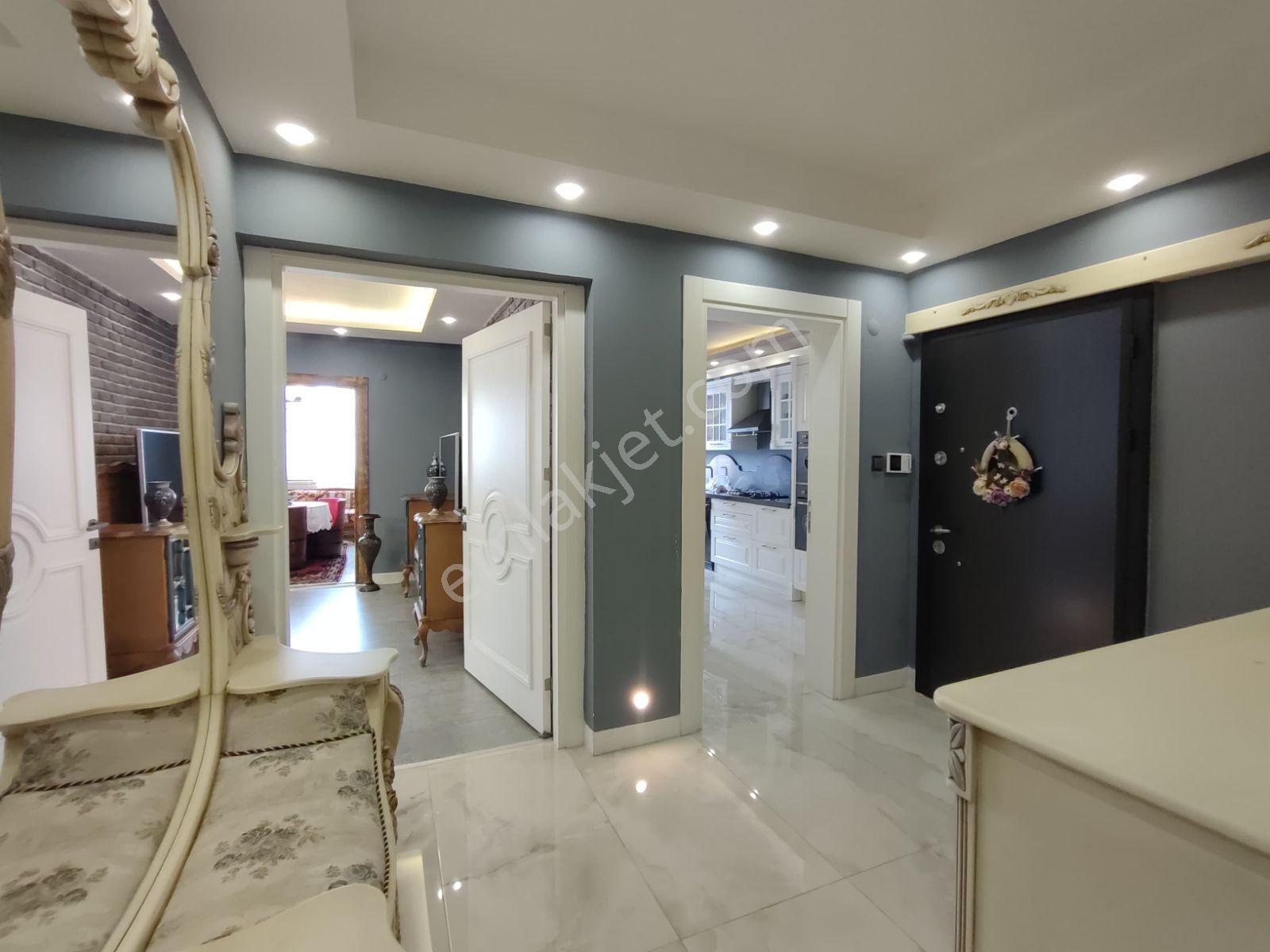 T.ozal Groseri Civ.ultra Lux Dizayn Eksiksiz 3+1 Cazip Satilik — fotoğraf 7