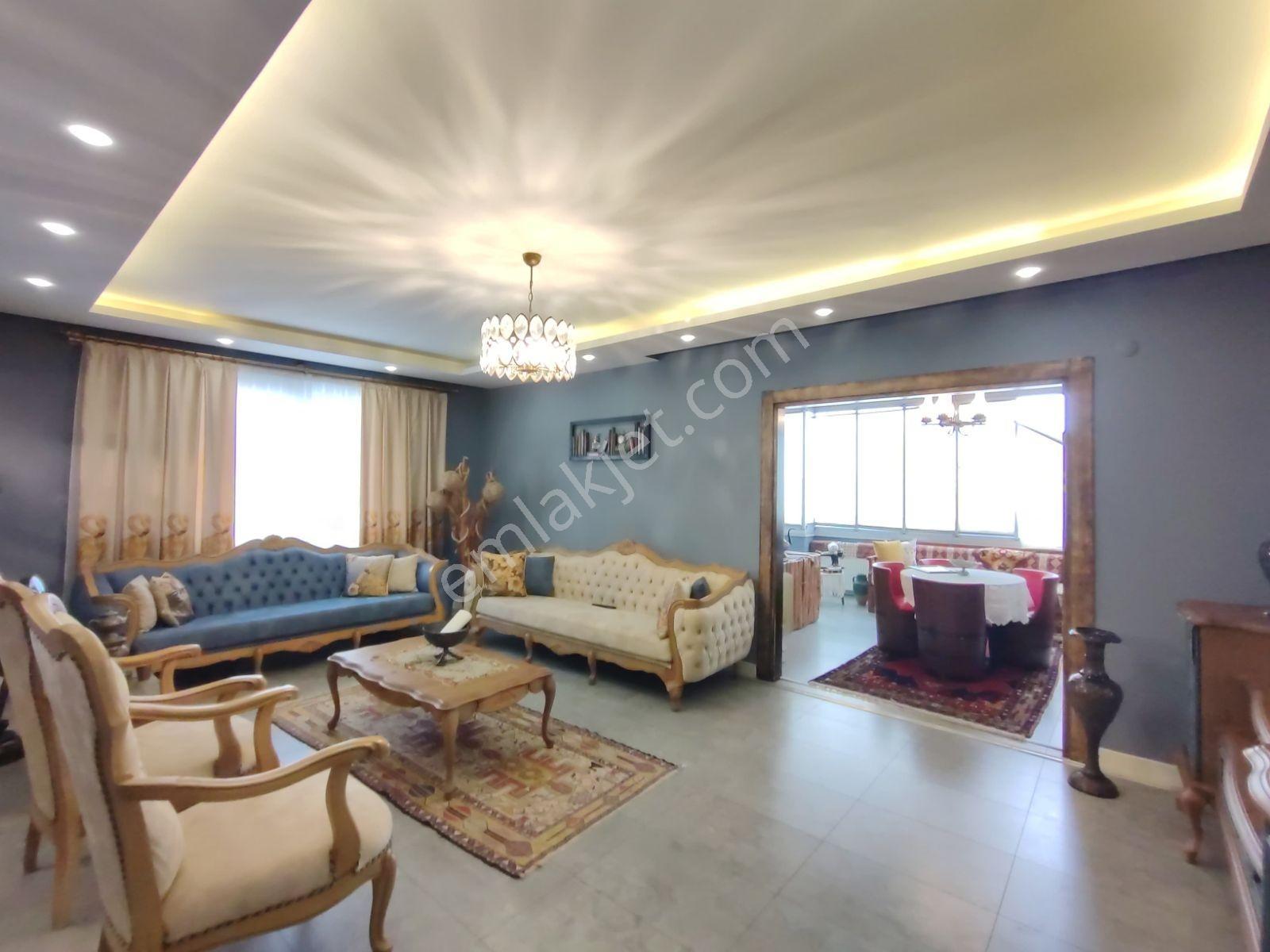 T.ozal Groseri Civ.ultra Lux Dizayn Eksiksiz 3+1 Cazip Satilik — fotoğraf 15