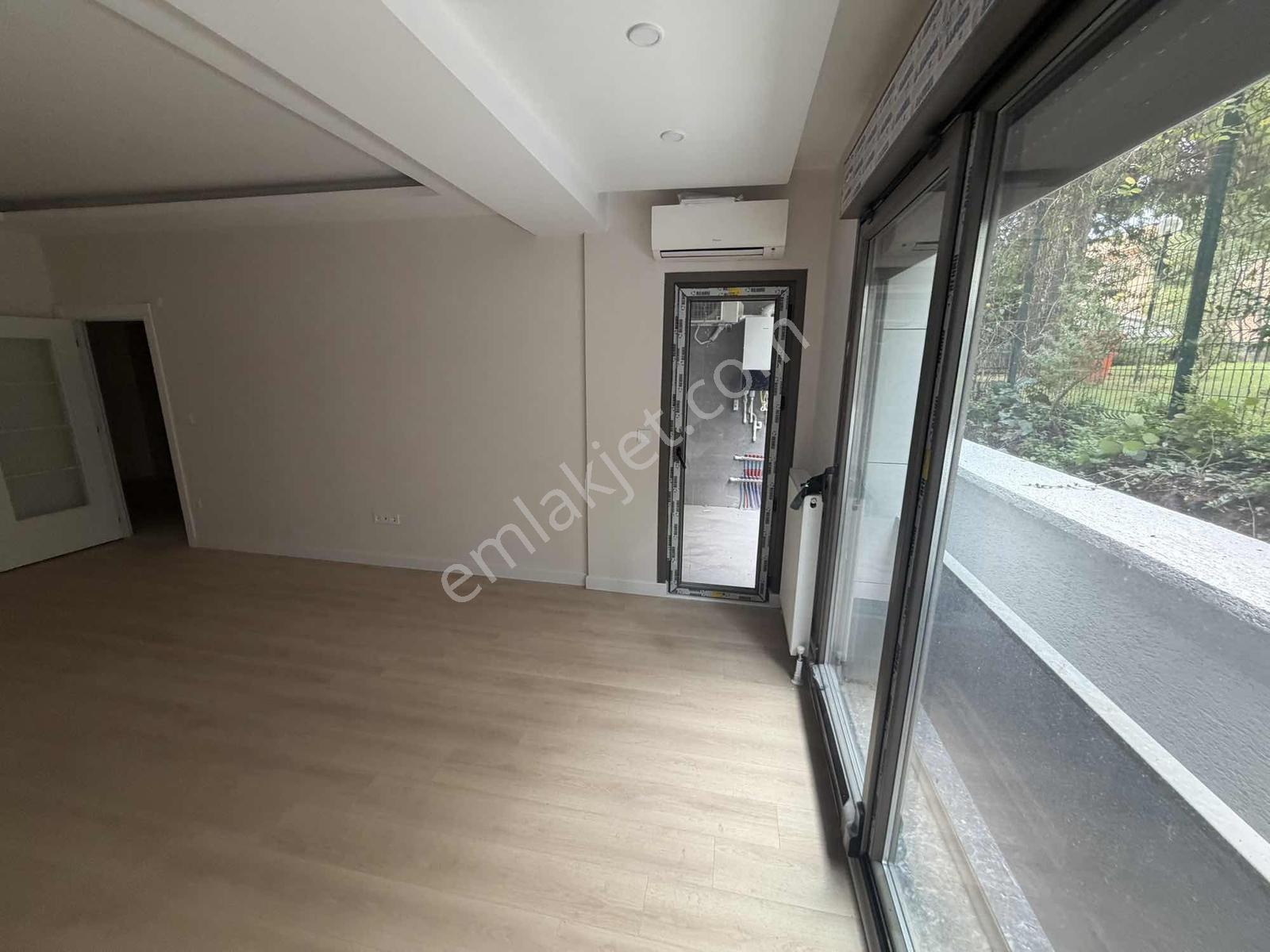 F-l 'den Koşuyolu Altunizade Bağlarbaşı Metro Sitede Sıfır 3+1 — fotoğraf 5