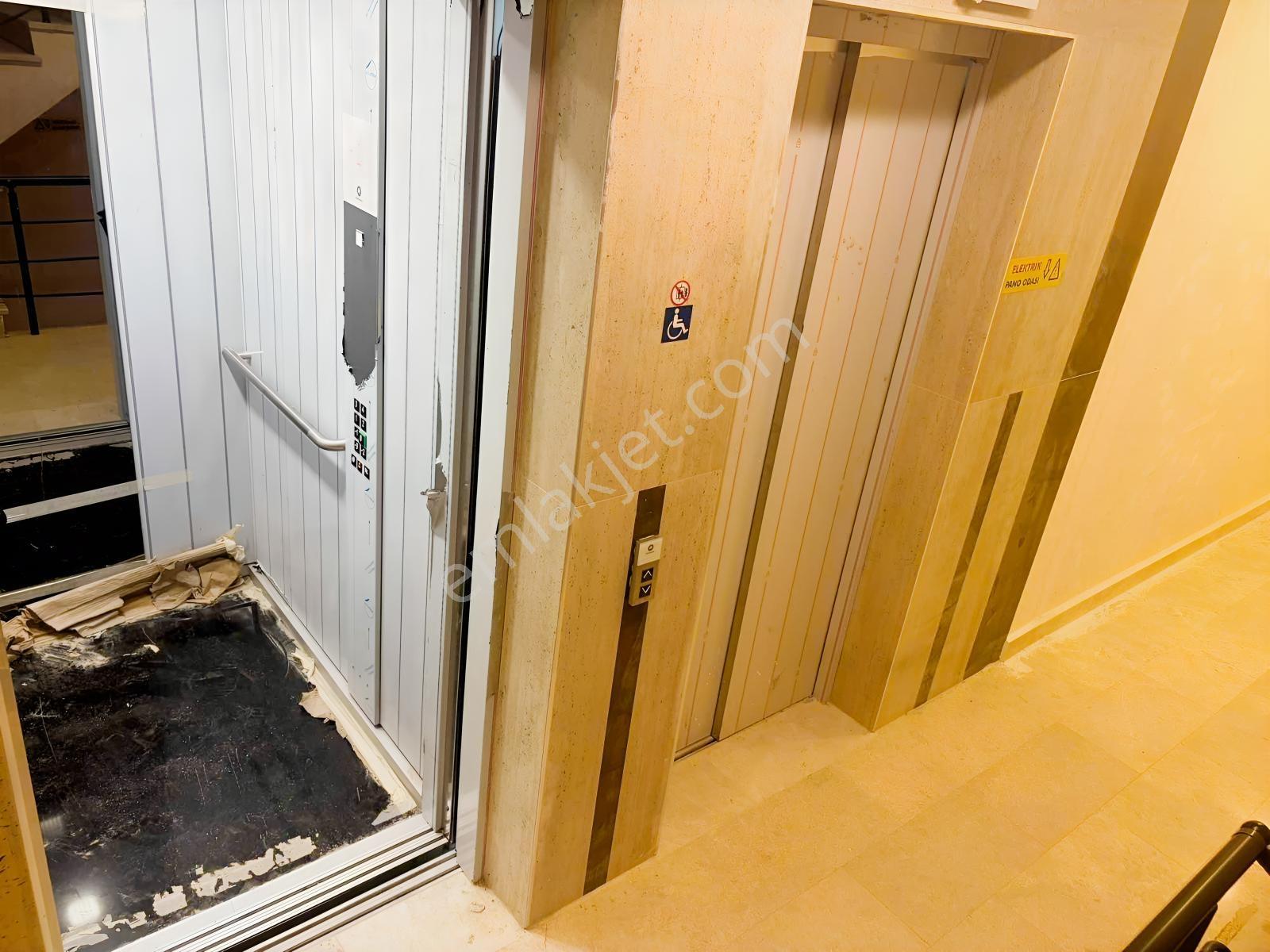F-l 'den Koşuyolu Altunizade Bağlarbaşı Metro Sitede Sıfır 3+1 — fotoğraf 8