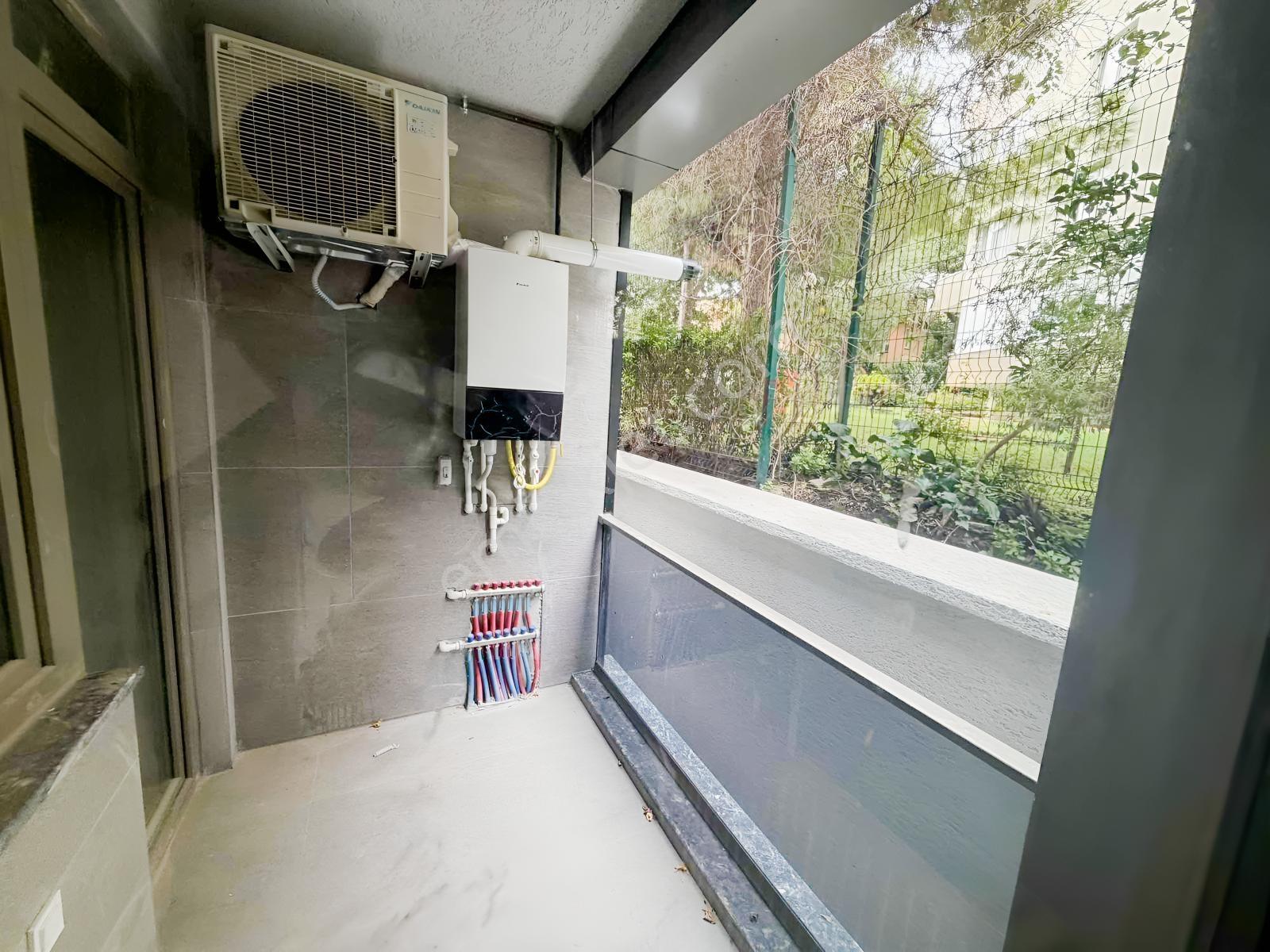F-l 'den Koşuyolu Altunizade Bağlarbaşı Metro Sitede Sıfır 3+1 — fotoğraf 10
