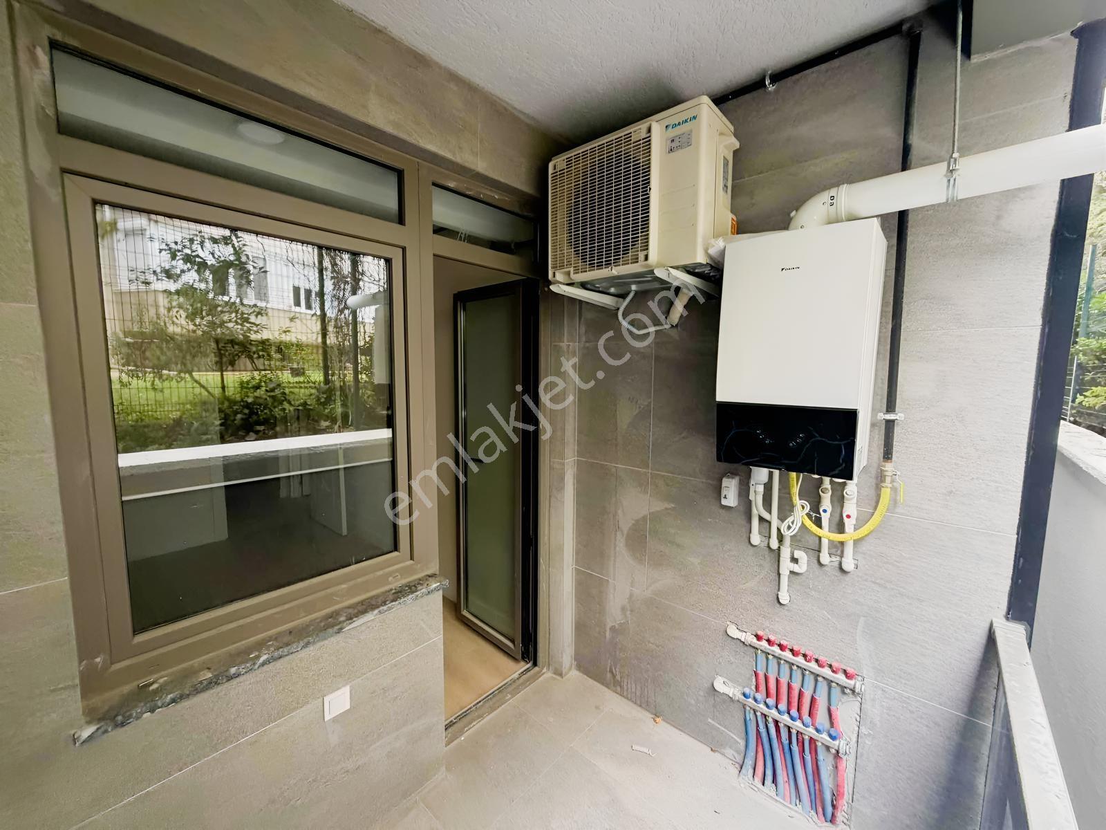 F-l 'den Koşuyolu Altunizade Bağlarbaşı Metro Sitede Sıfır 3+1 — fotoğraf 14
