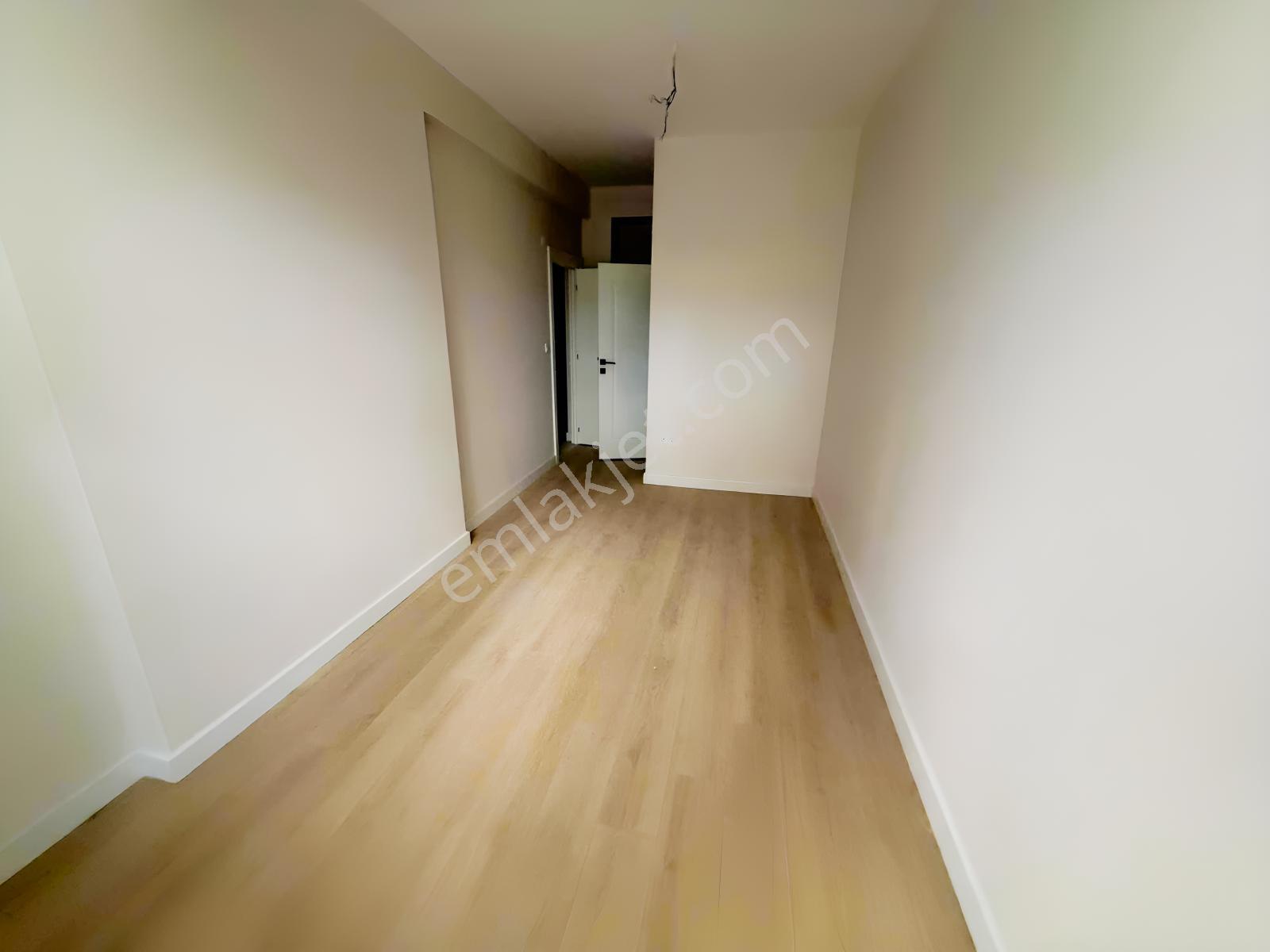 F-l 'den Koşuyolu Altunizade Bağlarbaşı Metro Sitede Sıfır 3+1 — fotoğraf 18