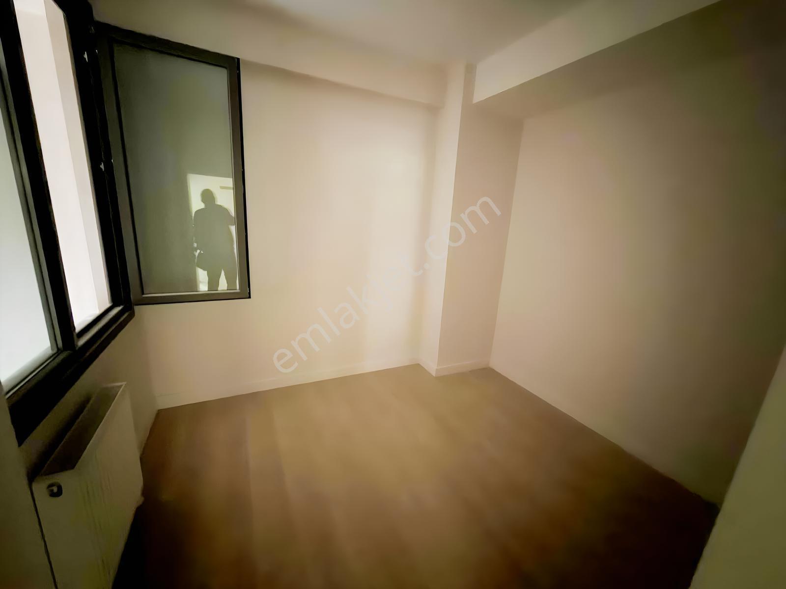 F-l 'den Koşuyolu Altunizade Bağlarbaşı Metro Sitede Sıfır 3+1 — fotoğraf 27