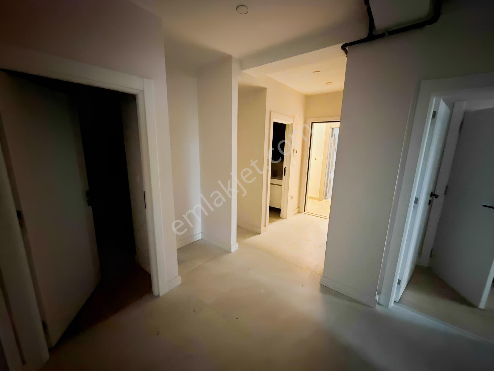 F-l 'den Koşuyolu Altunizade Bağlarbaşı Metro Sitede Sıfır 3+1 — fotoğraf 32