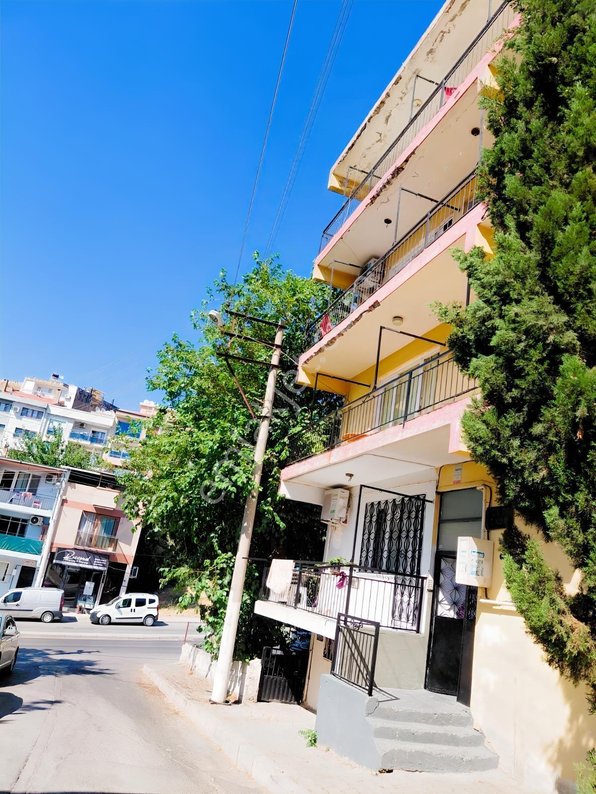 Karabağlar Metin Oktay'da Deniz Manzaralı 4 Katlı Bina Ve Arsa — fotoğraf 2