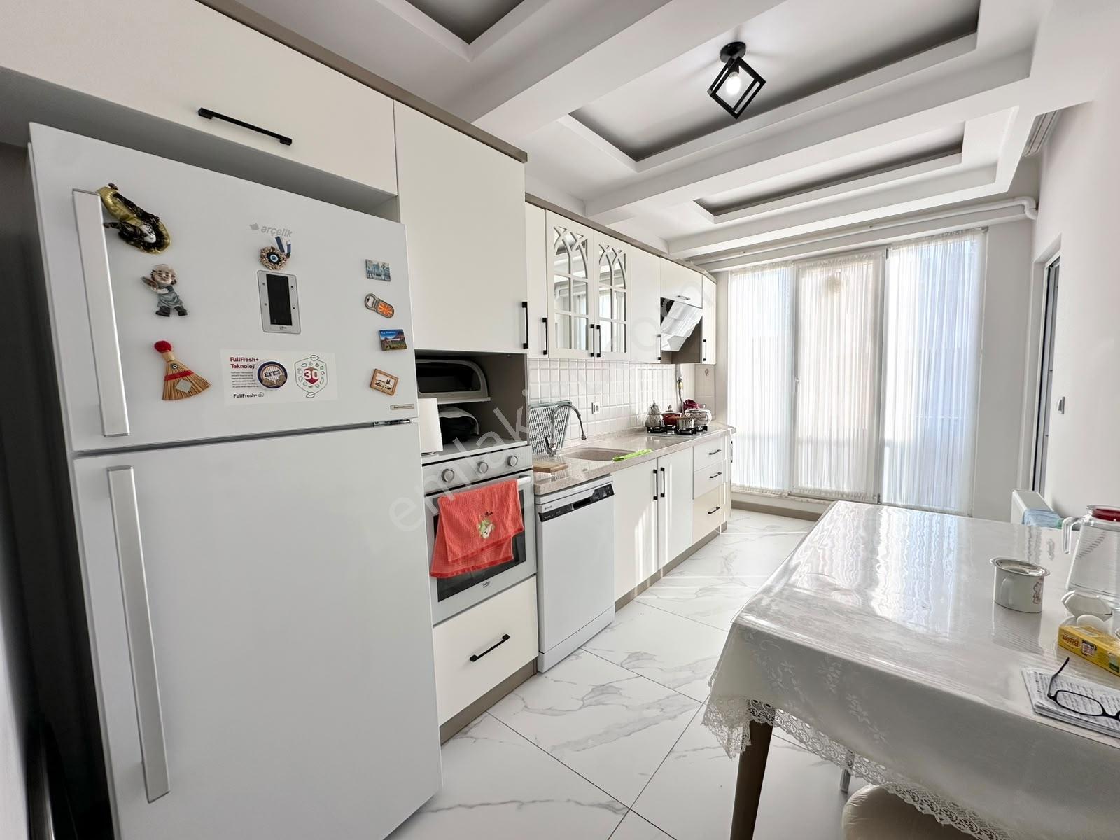 Doradan Altınkumda Satılık 2+1 Full Kredili Ön Cephe Köşe Daire — fotoğraf 2