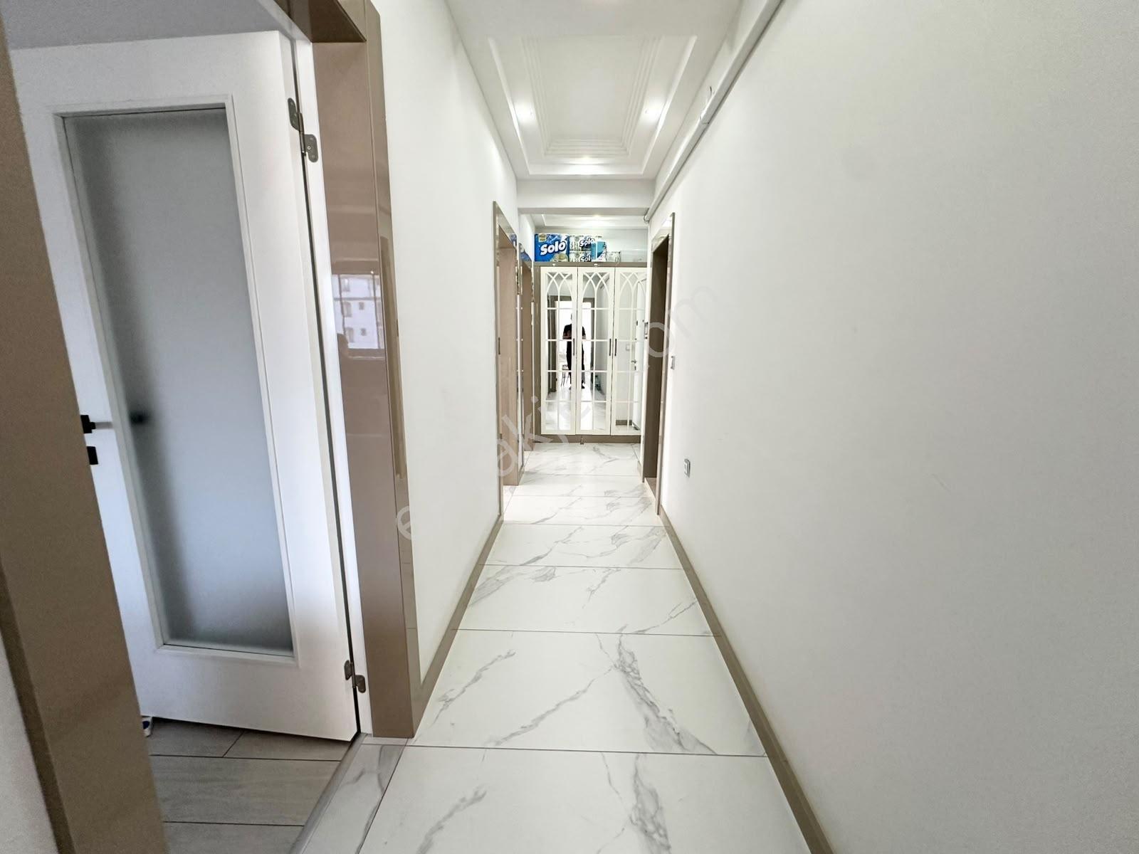 Doradan Altınkumda Satılık 2+1 Full Kredili Ön Cephe Köşe Daire — fotoğraf 15