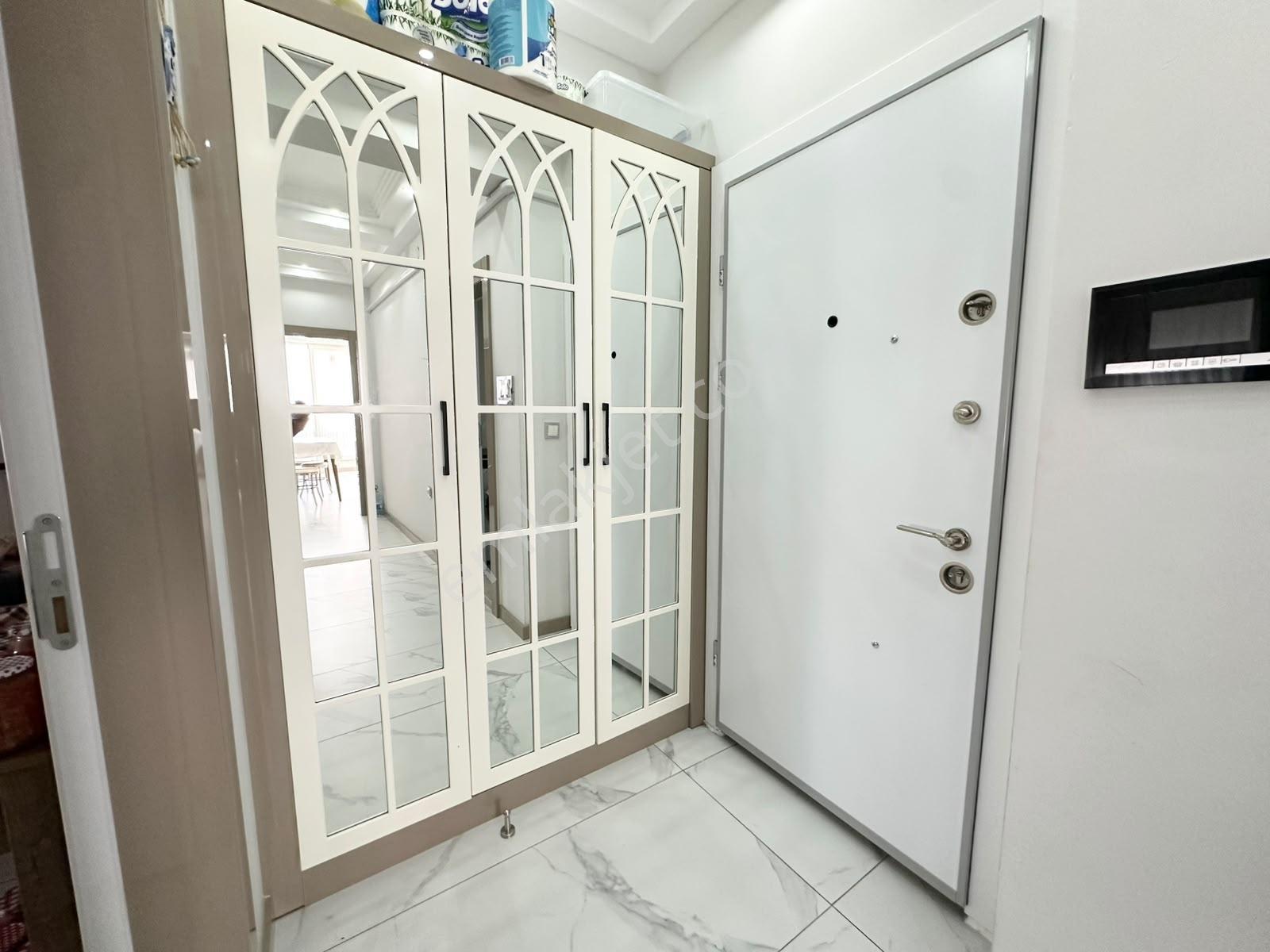 Doradan Altınkumda Satılık 2+1 Full Kredili Ön Cephe Köşe Daire — fotoğraf 32