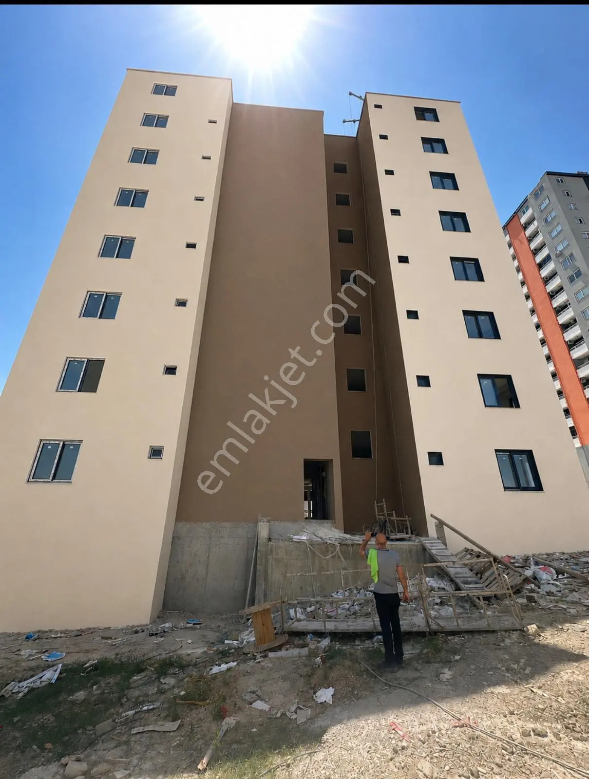 Gültepe Mah Yerden Isıtmalı Düşük Katlı Satılık 1+1 Daire