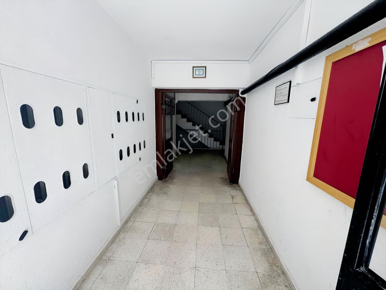 Akdere Merkezde Satılık 3+1 Daire — fotoğraf 4