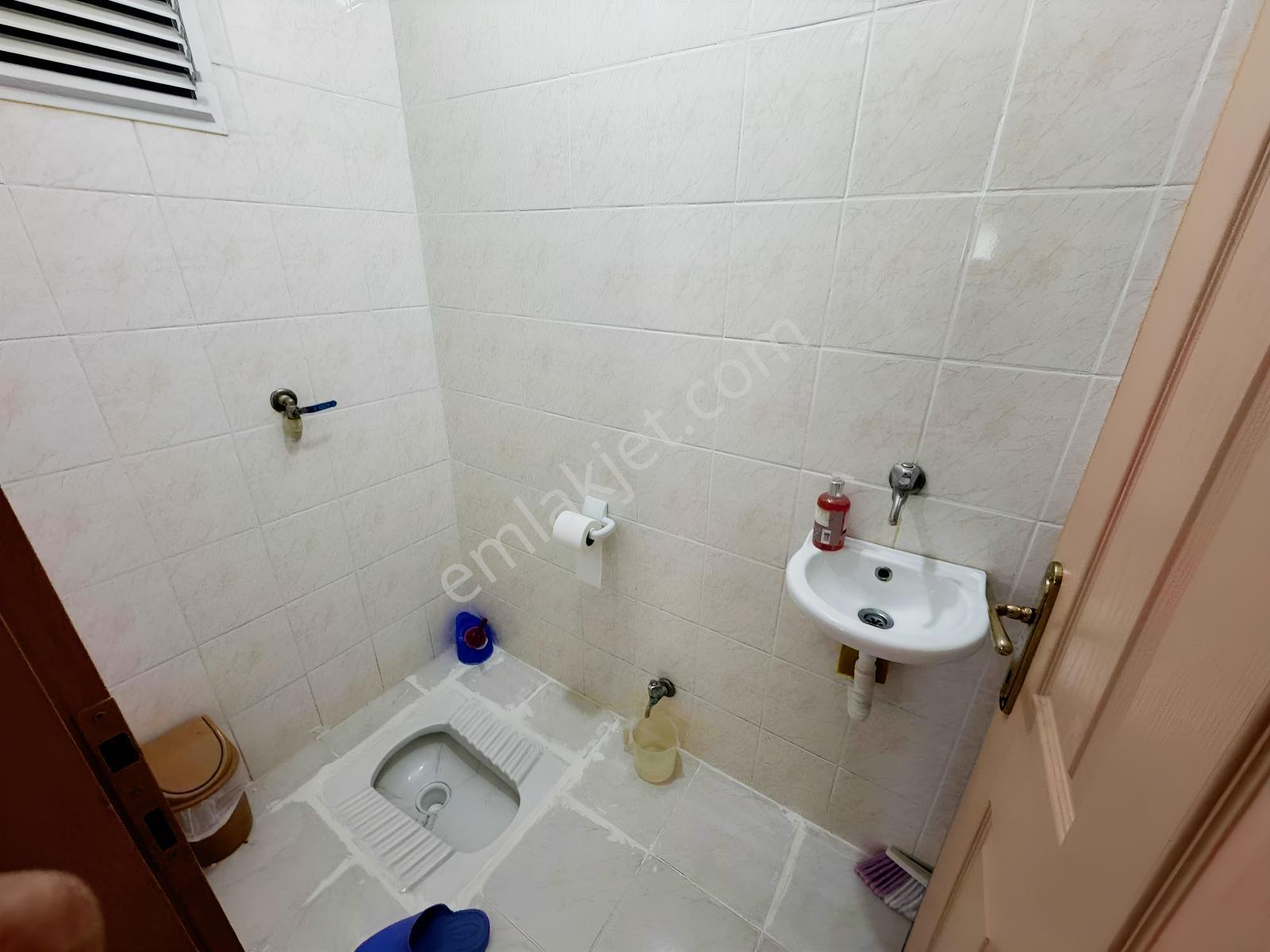 Akdere Merkezde Satılık 3+1 Daire — fotoğraf 7