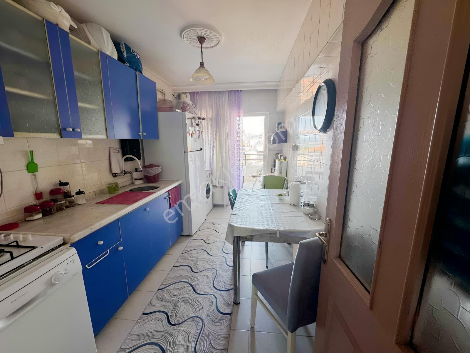 Akdere Merkezde Satılık 3+1 Daire — fotoğraf 12
