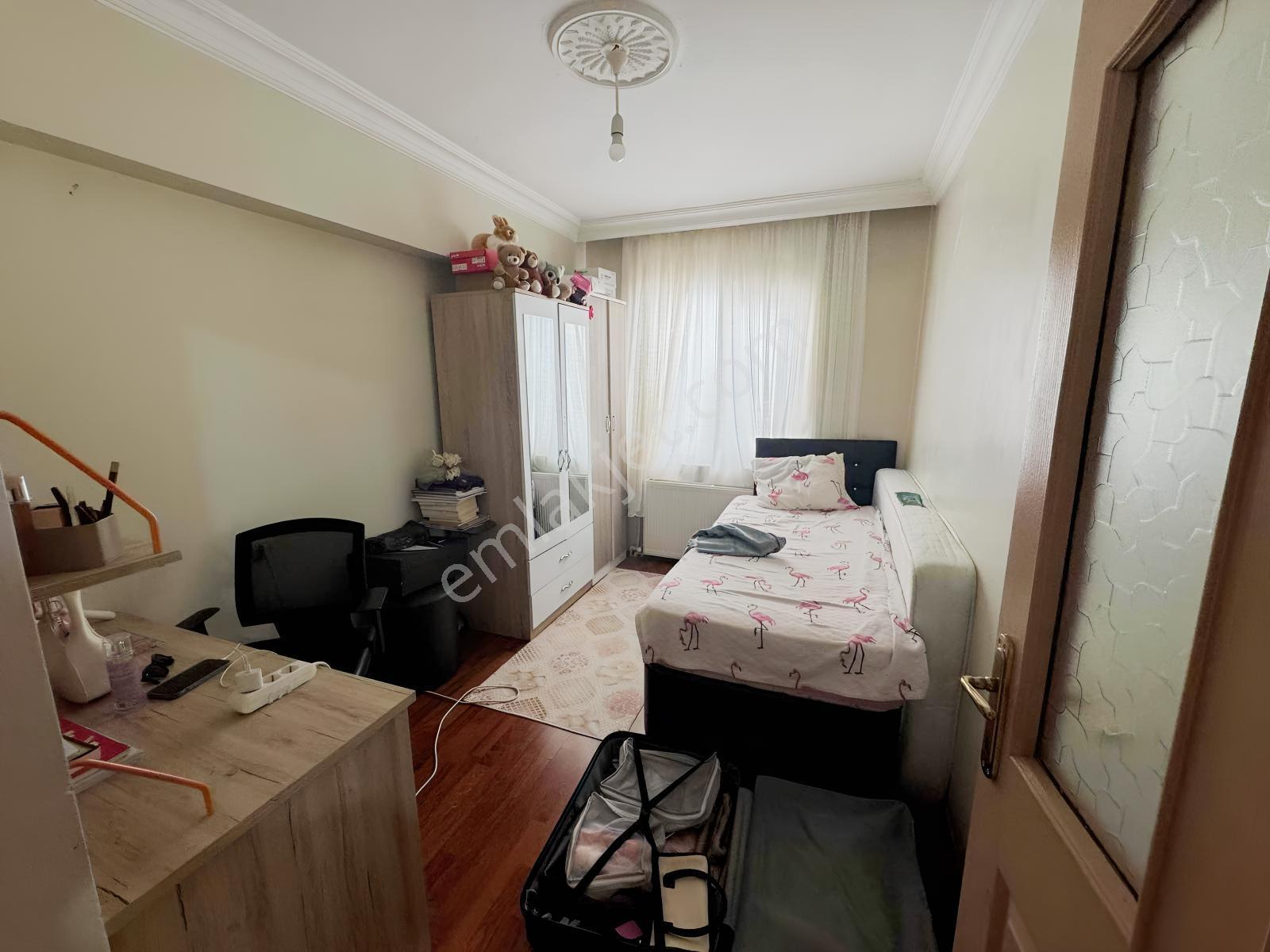 Akdere Merkezde Satılık 3+1 Daire — fotoğraf 13