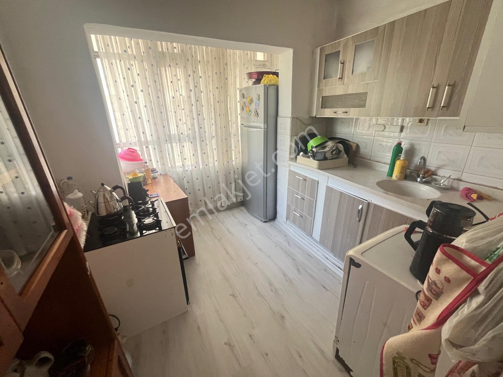 Prestij'den Hamidiye'de Ayrı Mutfak Geniş Oturumlu 2+1 Daire — fotoğraf 4