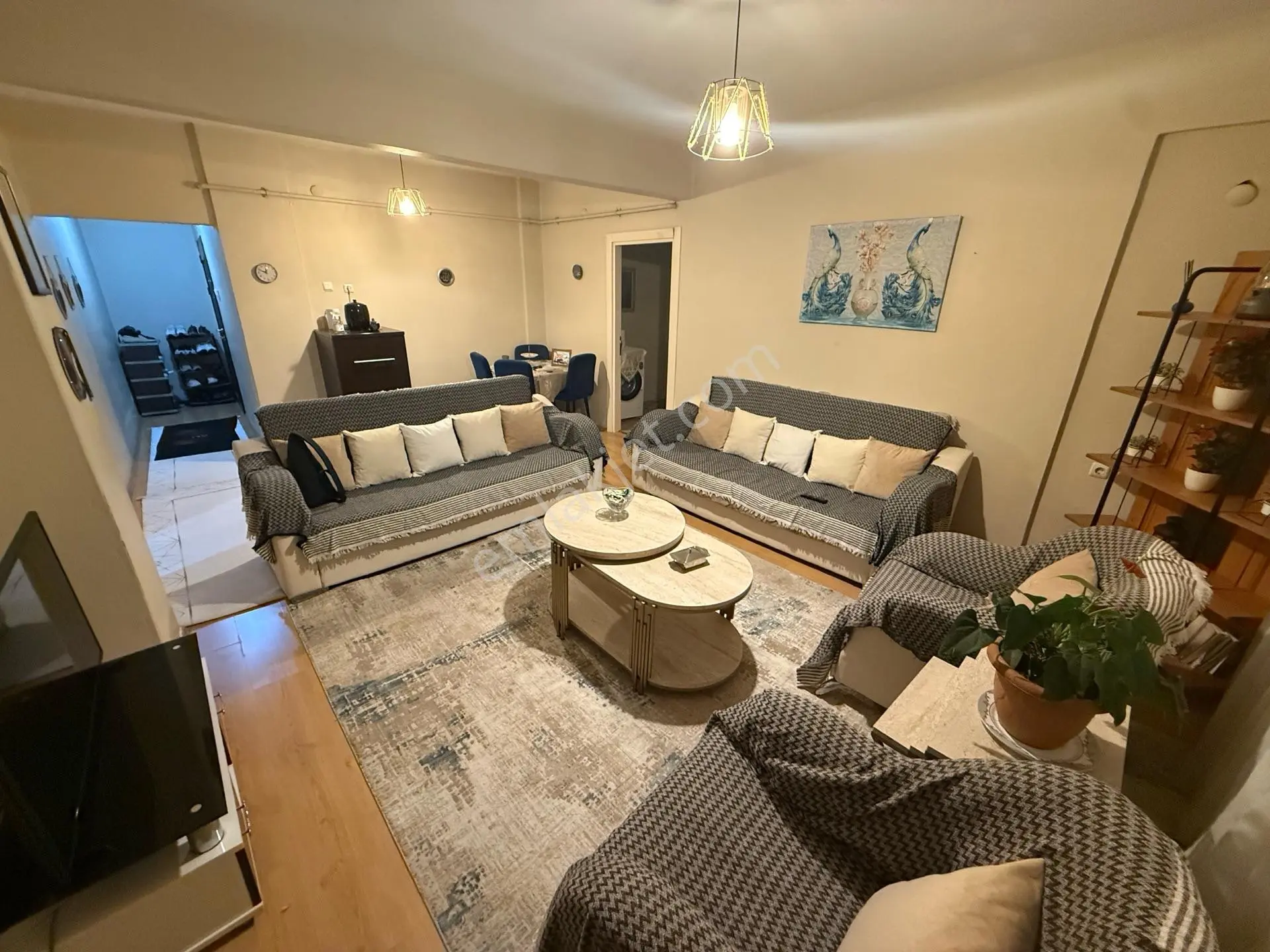 Şirinevler Meydanda 2+1 Satılık 4. Kat Krediye Uygun Daire — fotoğraf 2