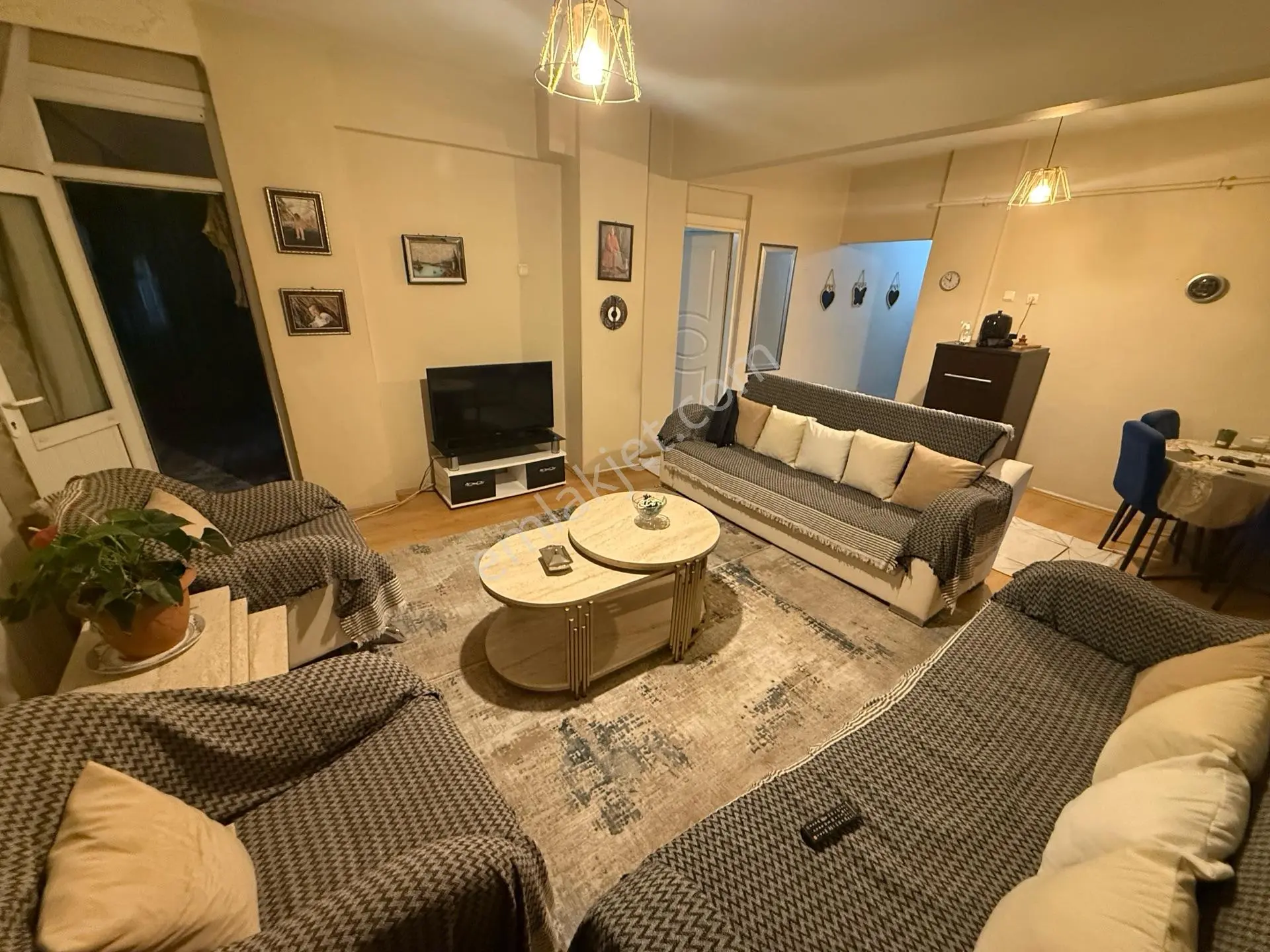Şirinevler Meydanda 2+1 Satılık 4. Kat Krediye Uygun Daire — fotoğraf 4