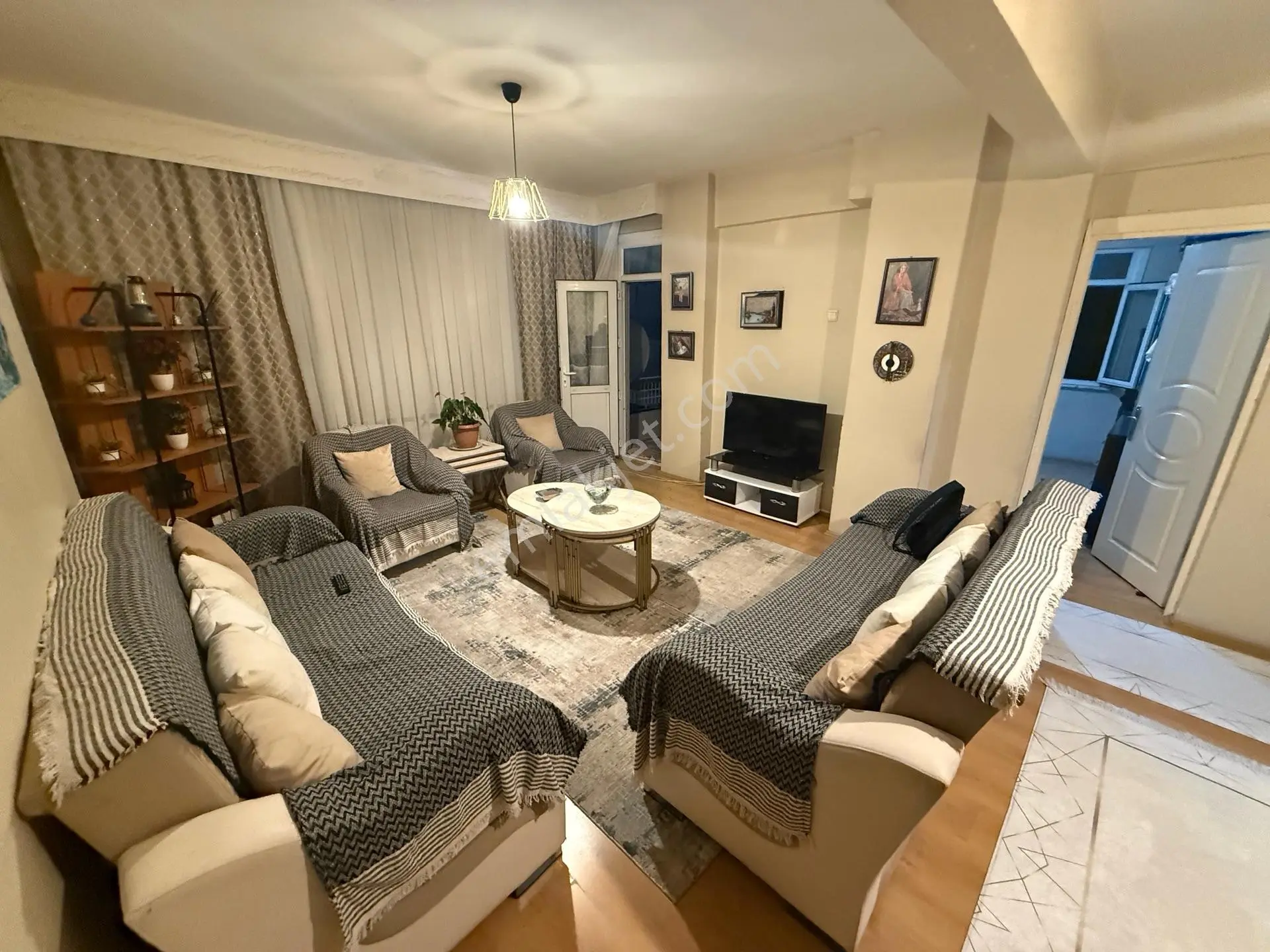 Şirinevler Meydanda 2+1 Satılık 4. Kat Krediye Uygun Daire — fotoğraf 5