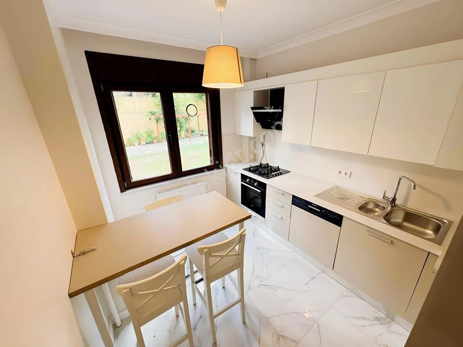 Kozyatağında 2+1 Yeni Binada Net 75 M2 Satılık Daire