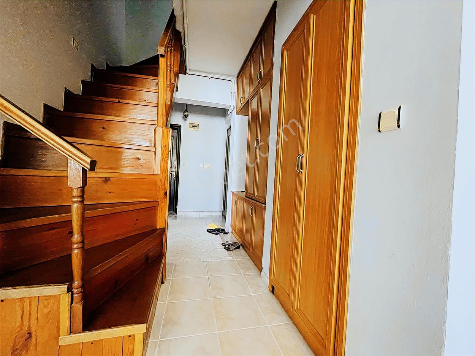Şerifali Mehmet Akif Mah. Geniş M2 Teraslı 3+2 Dubleks Daire — fotoğraf 15