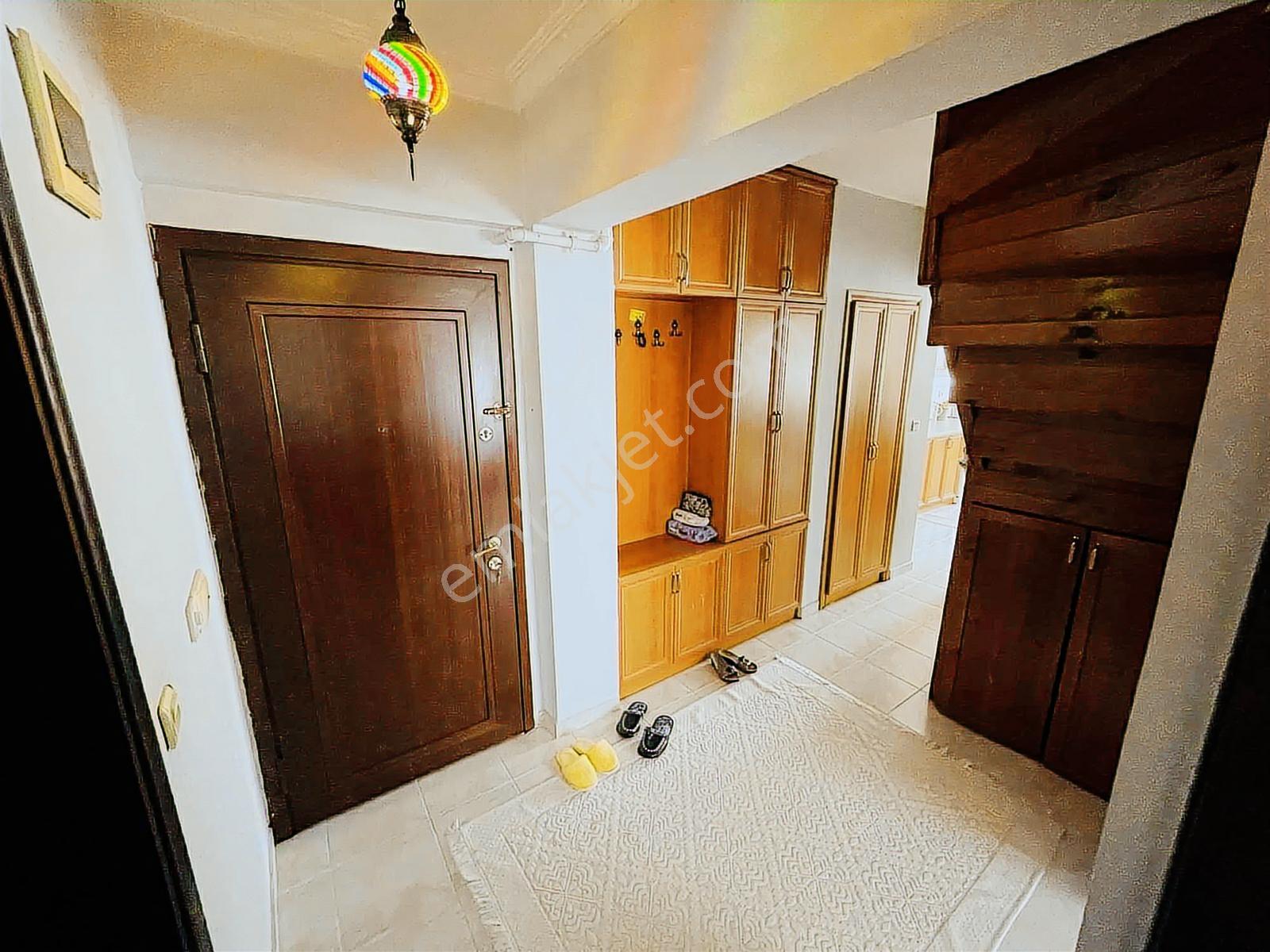 Şerifali Mehmet Akif Mah. Geniş M2 Teraslı 3+2 Dubleks Daire — fotoğraf 16