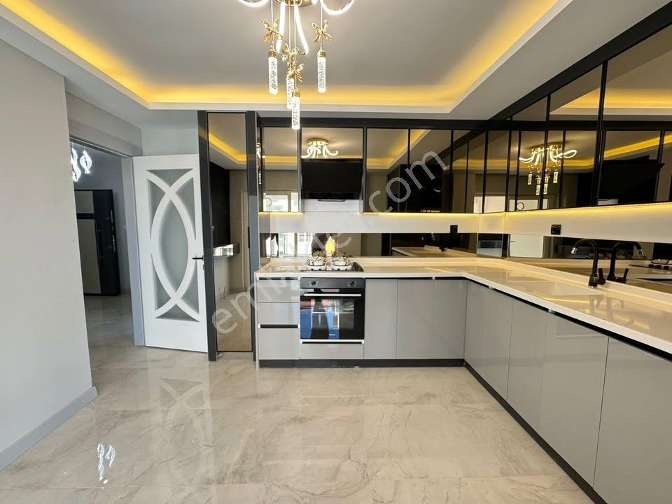 Beylikdüzü Hasırcılar Arkası Geniş Ve Ferah 2+1 Lüx Dairemiz