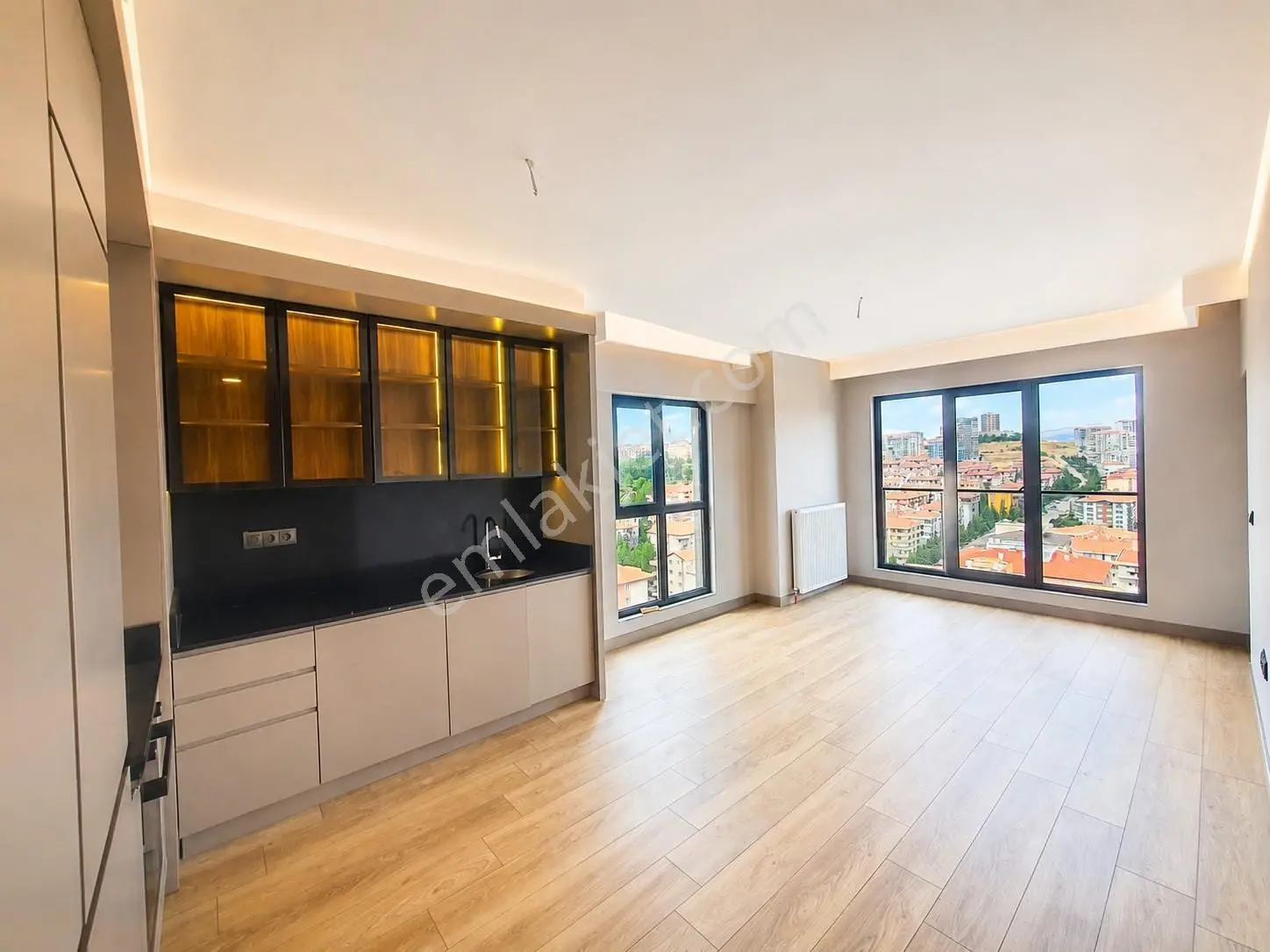 Marka'dan Serhat Mah.relax Cadde Projesinde Sıfır 17.kat Lux Satılık 1+1 Daire — fotoğraf 2