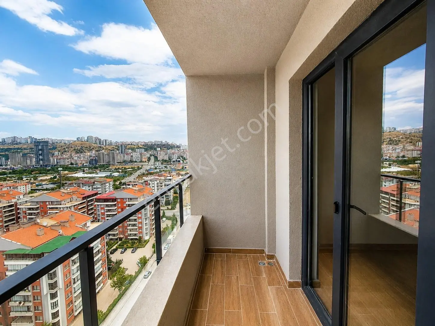 Marka'dan Serhat Mah.relax Cadde Projesinde Sıfır 17.kat Lux Satılık 1+1 Daire — fotoğraf 3