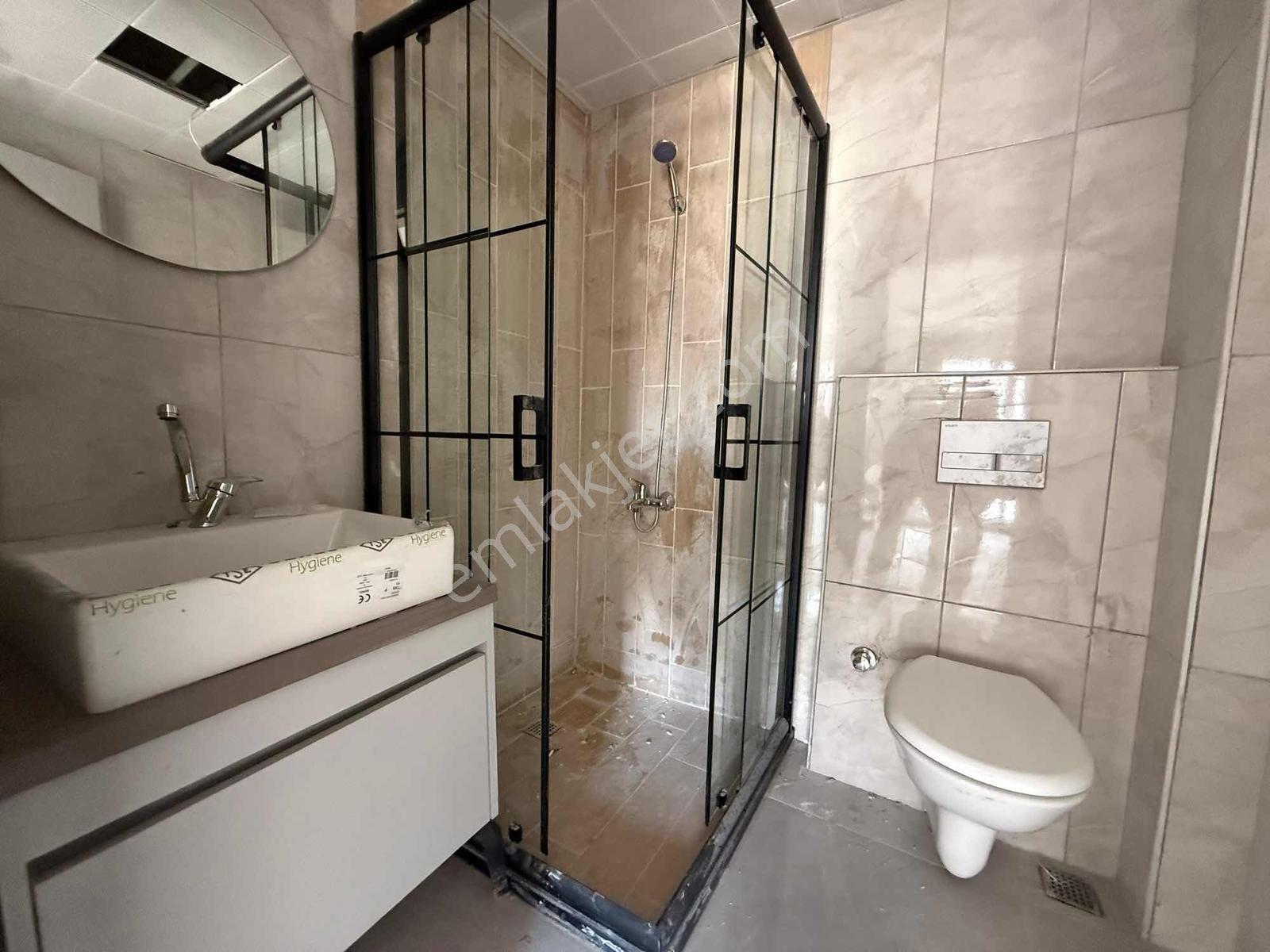 Alaçatı'dan/çatı Eğimsiz/vadi Manzaralı/çift Banyolu/3+1 Daire — fotoğraf 3