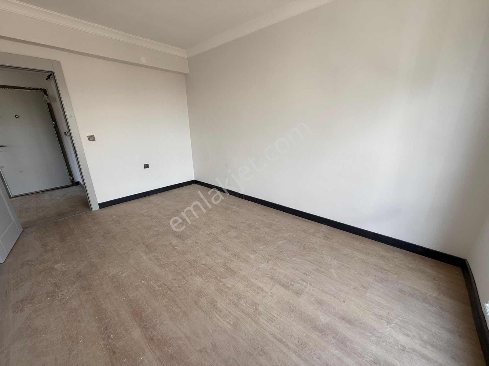 Alaçatı'dan/çatı Eğimsiz/vadi Manzaralı/çift Banyolu/3+1 Daire — fotoğraf 5