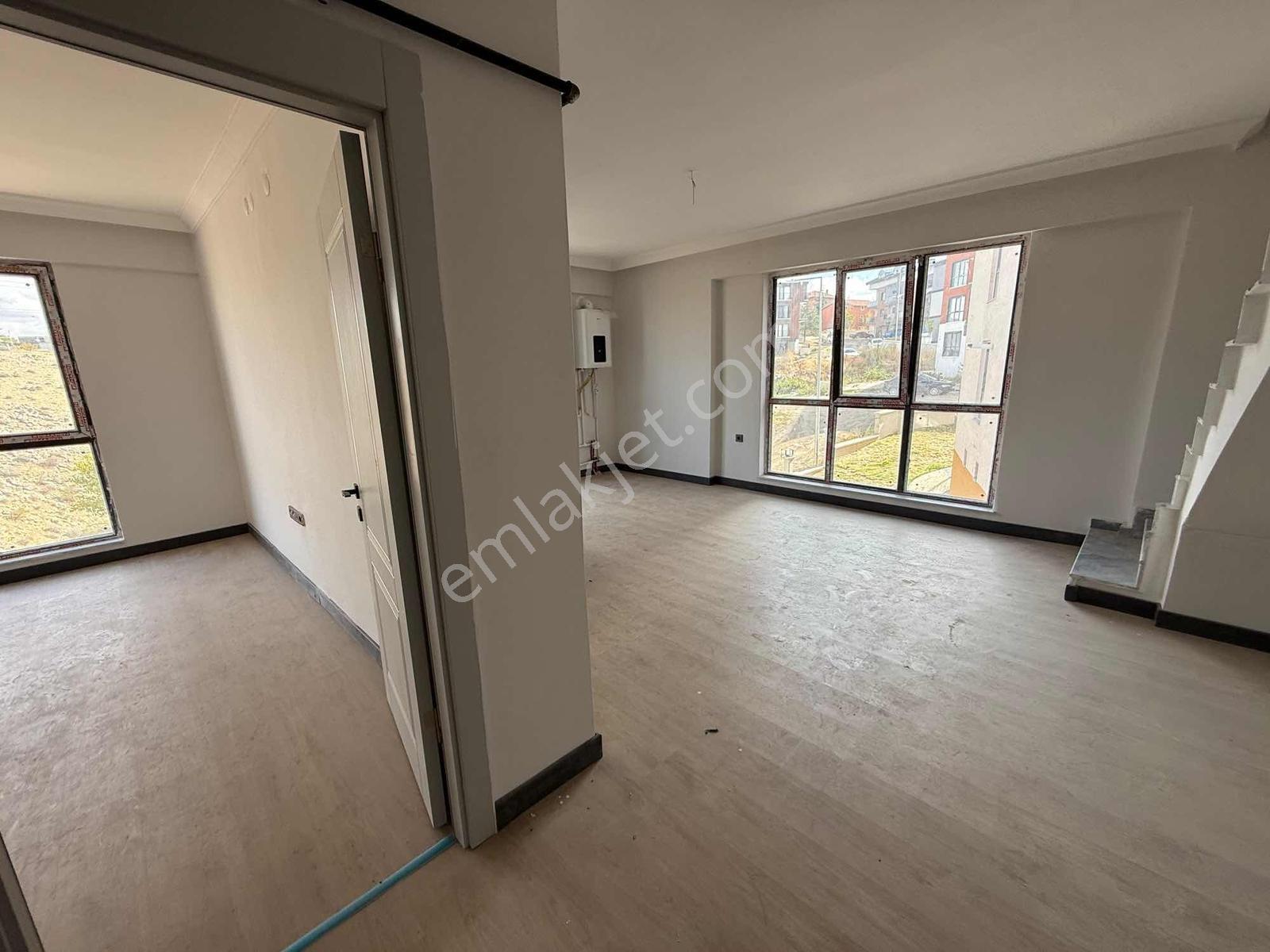 Alaçatı'dan/çatı Eğimsiz/vadi Manzaralı/çift Banyolu/3+1 Daire — fotoğraf 6