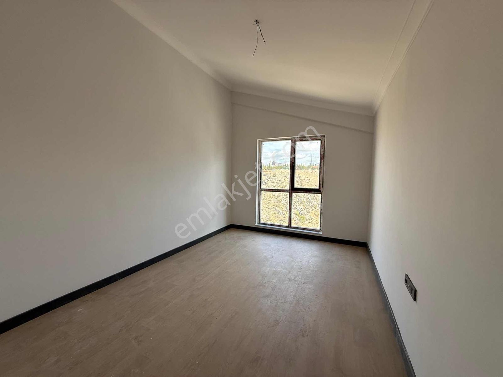 Alaçatı'dan/çatı Eğimsiz/vadi Manzaralı/çift Banyolu/3+1 Daire — fotoğraf 17