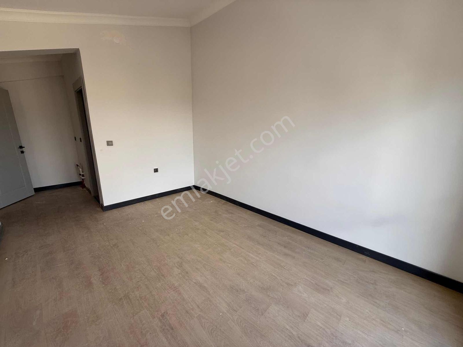 Alaçatı'dan/çatı Eğimsiz/vadi Manzaralı/çift Banyolu/3+1 Daire — fotoğraf 18