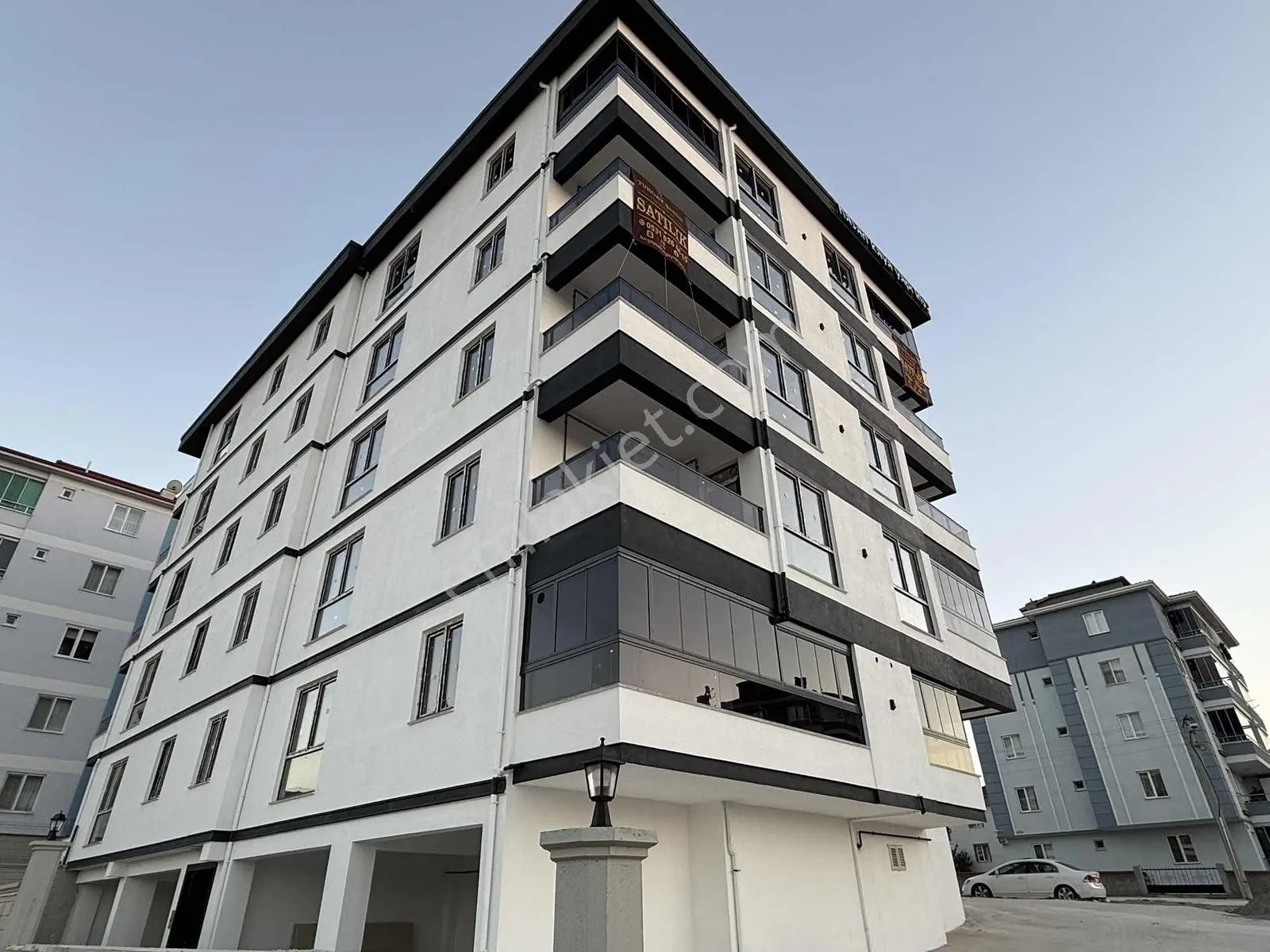 Gülabibey'De Şehir Manzaralı Satılık Daireler