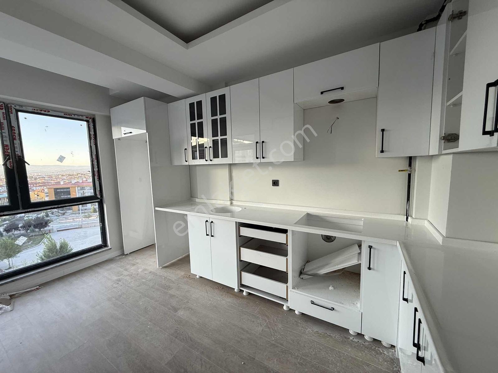 Gülabibey'de Şehir Manzaralı Satılık Daireler — fotoğraf 28