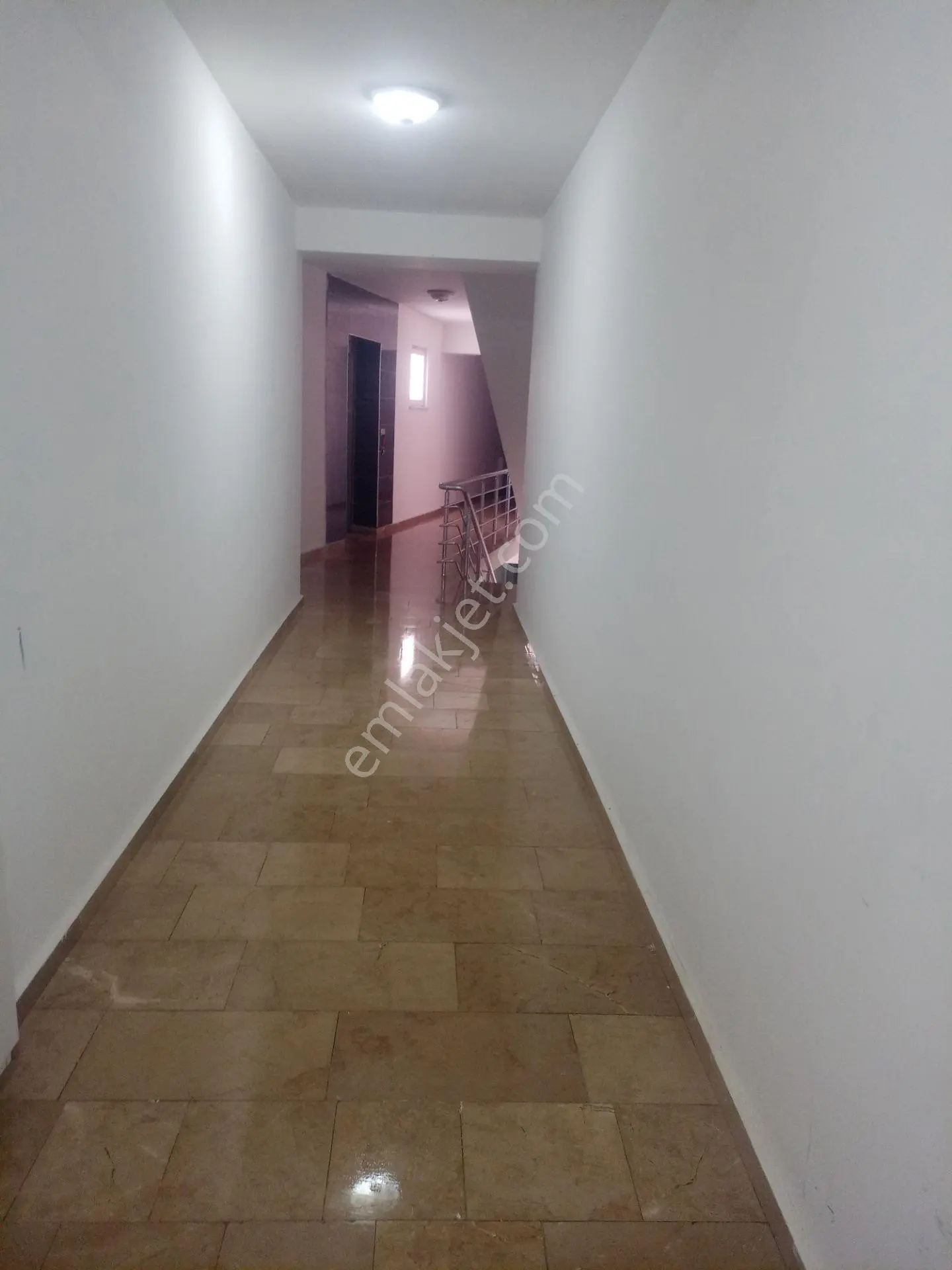 Suluova Yeni Mahallesi'nde 2+1 Bakımlı Satılık Daire — fotoğraf 2