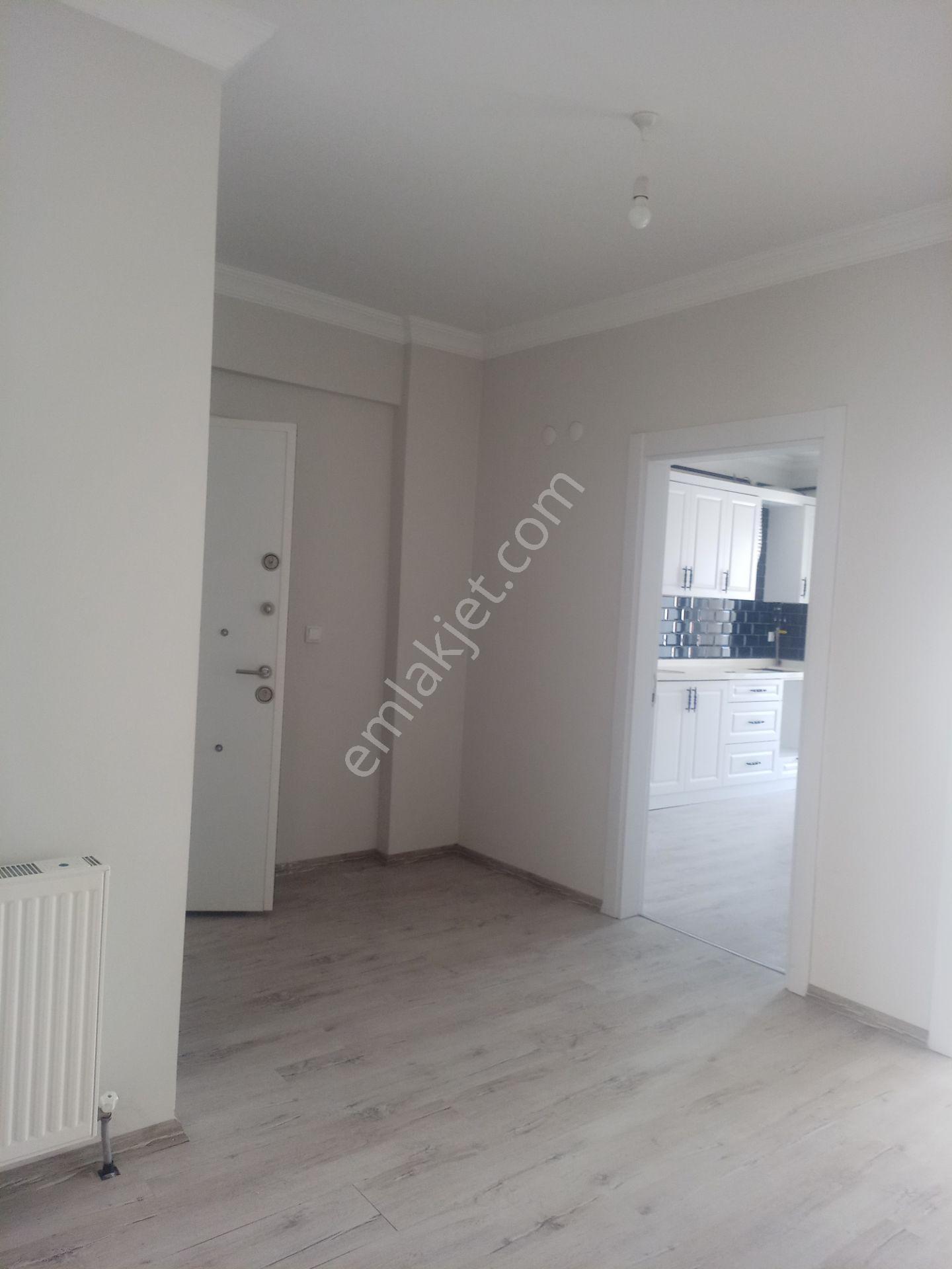Suluova Yeni Mahallesi'nde 2+1 Bakımlı Satılık Daire — fotoğraf 6