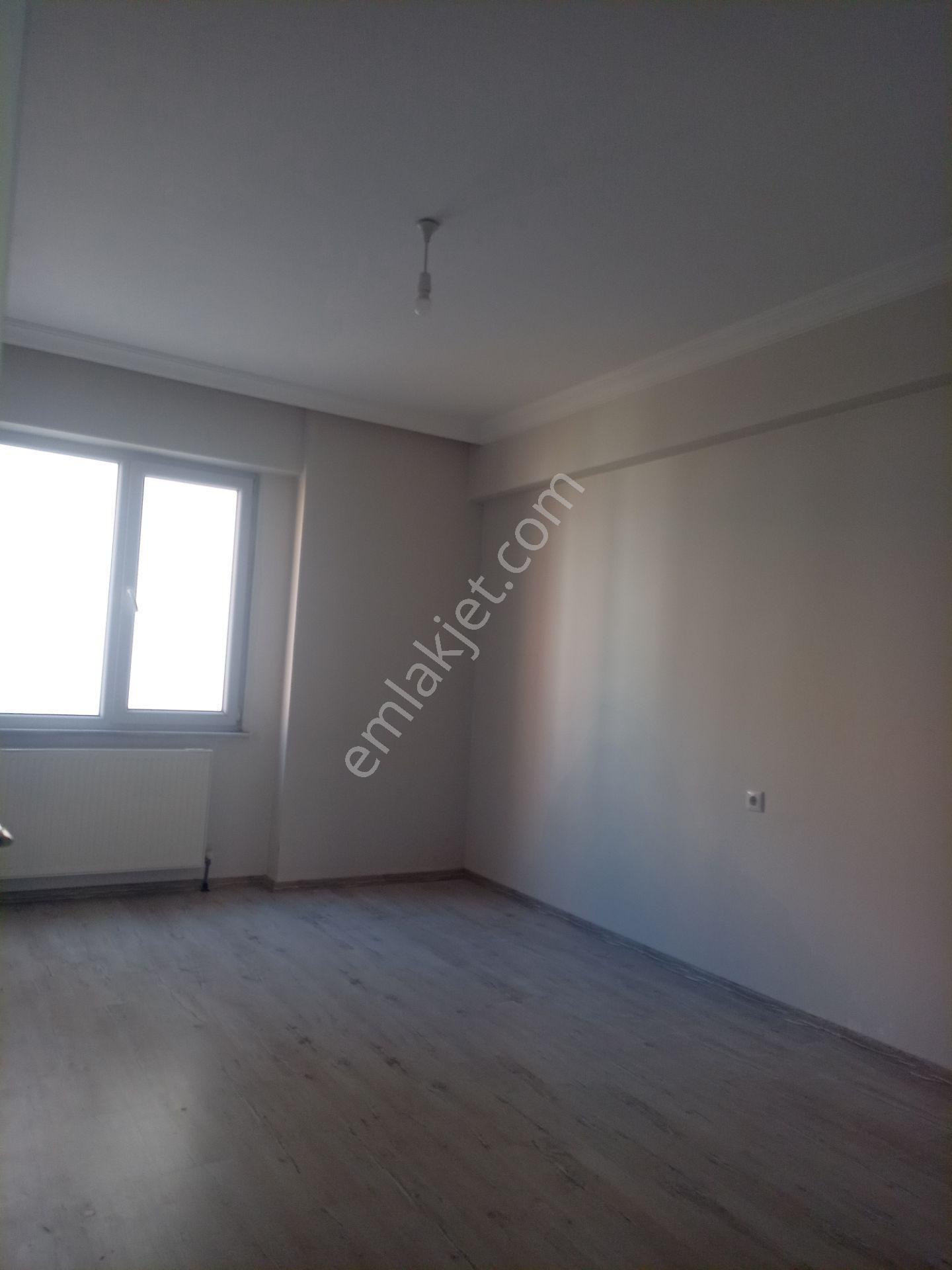 Suluova Yeni Mahallesi'nde 2+1 Bakımlı Satılık Daire — fotoğraf 10