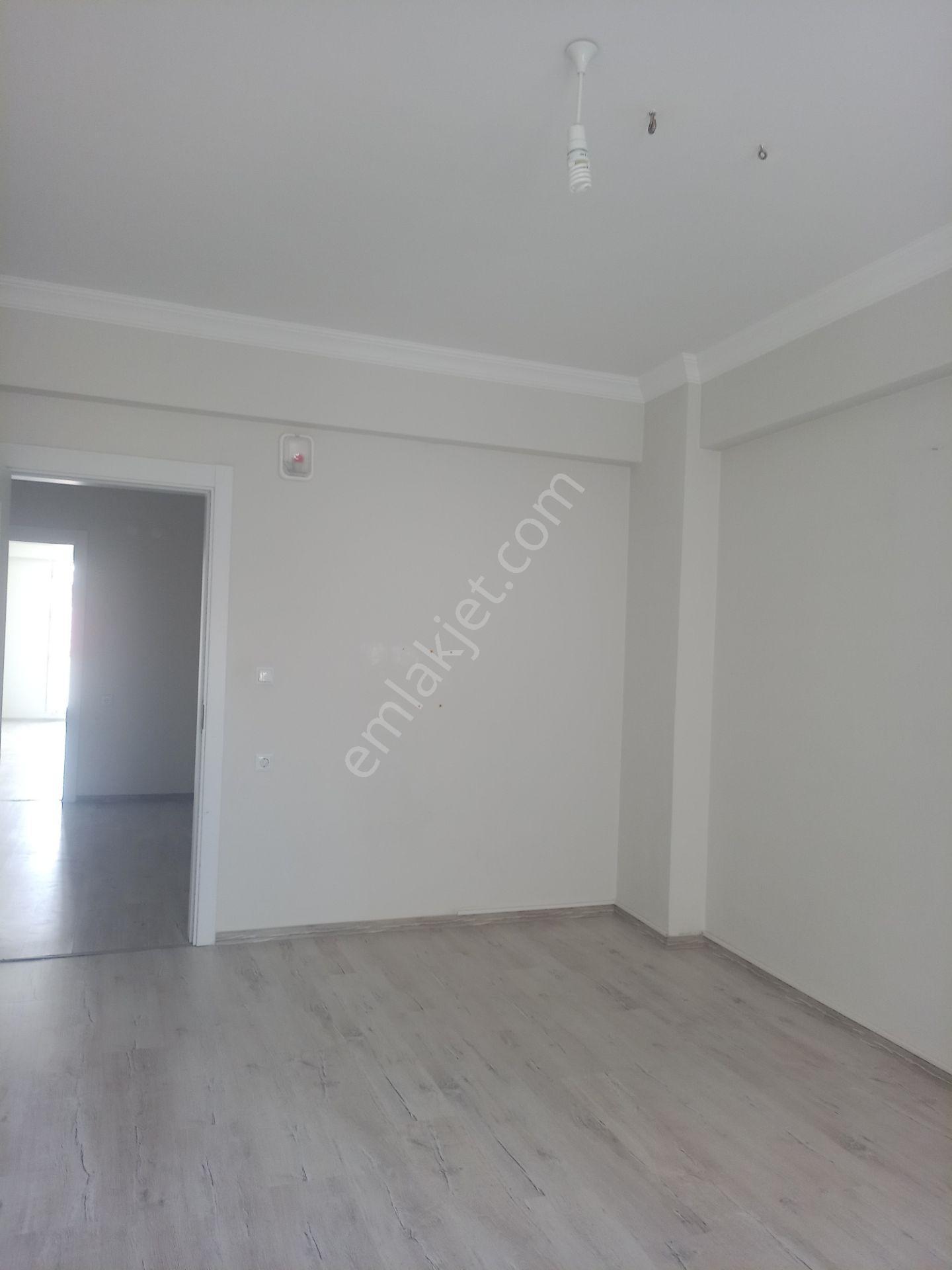 Suluova Yeni Mahallesi'nde 2+1 Bakımlı Satılık Daire — fotoğraf 17