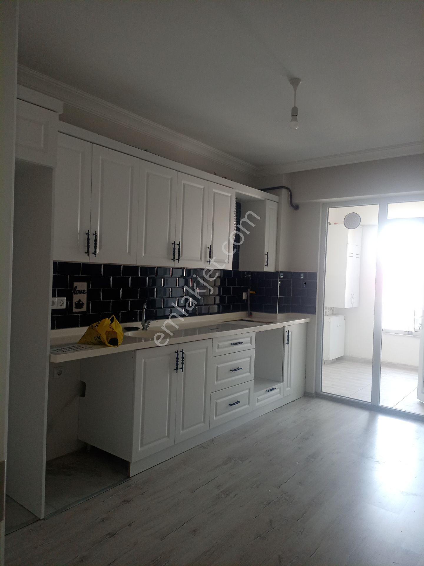 Suluova Yeni Mahallesi'nde 2+1 Bakımlı Satılık Daire — fotoğraf 25