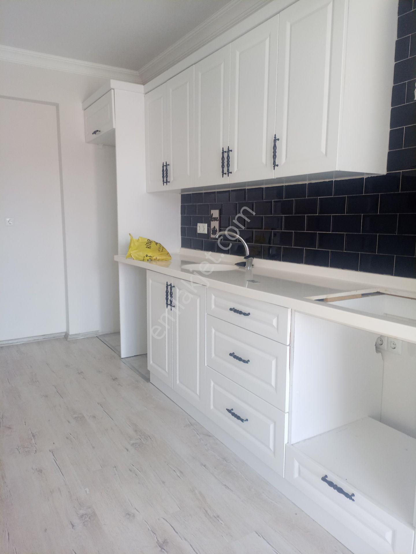 Suluova Yeni Mahallesi'nde 2+1 Bakımlı Satılık Daire — fotoğraf 33