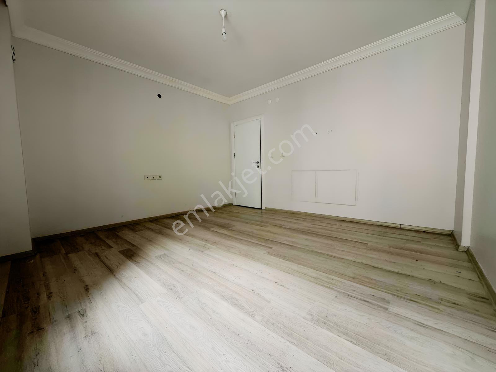 Osmancık Caddesi Üzeri Satılık 3+1 Daire — fotoğraf 12