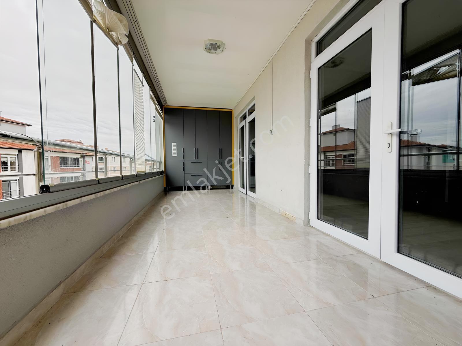 Osmancık Caddesi Üzeri Satılık 3+1 Daire — fotoğraf 24