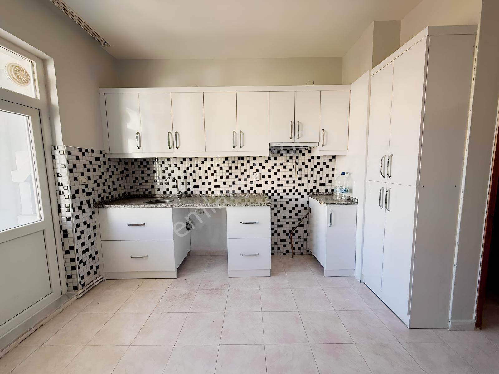 Bahçelievler Migros Karşışı 3+1 Geniş Satılık Daire — fotoğraf 7
